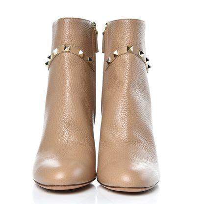 Valentino Garavani Pebbled Calfskin Rockstud Single Buckle 90mm Block Heel Ankle Boots 39 Camel Rose 2 of 8