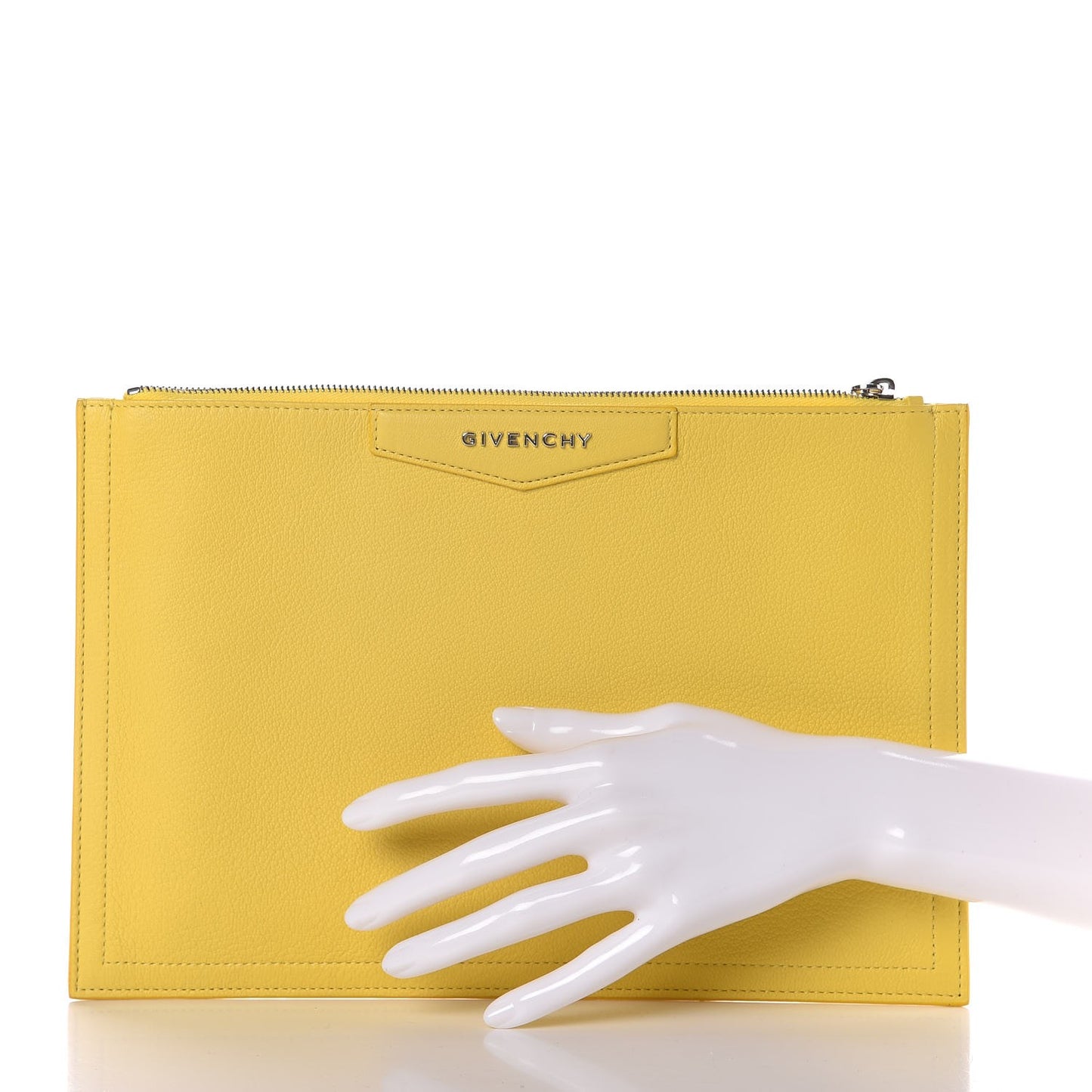 Sugar Goatskin Medium Antigona Pouch Jaune Vif