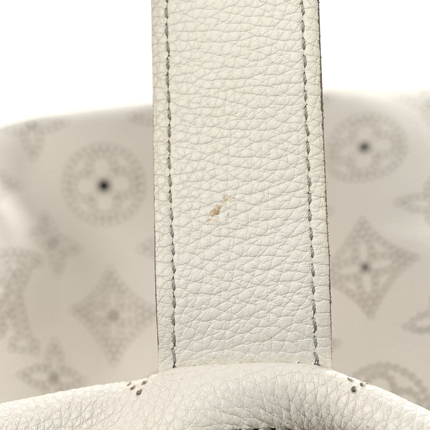 Louis Vuitton Mahina XL  White 12 of 15