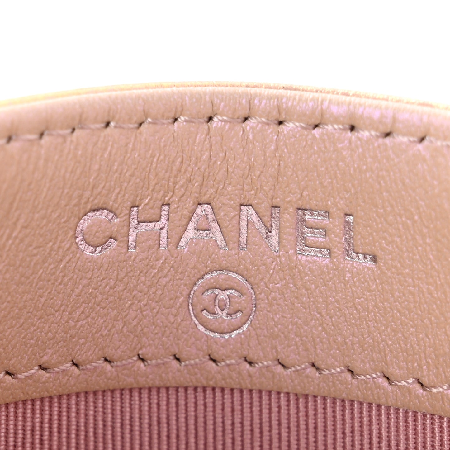 Iridescent Calfskin Quilted Card Holder Pink