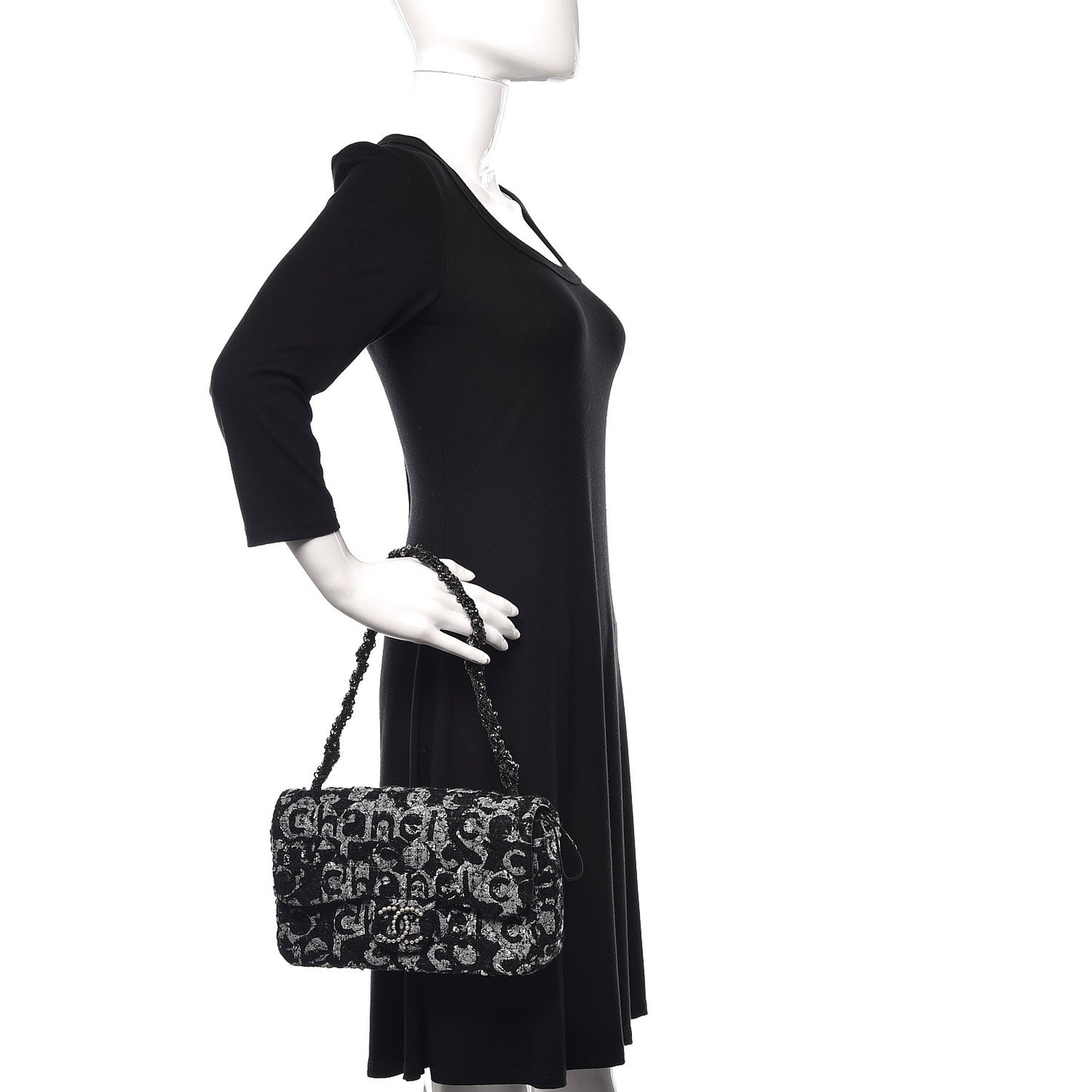 Tweed Westminster Pearl Flap Black