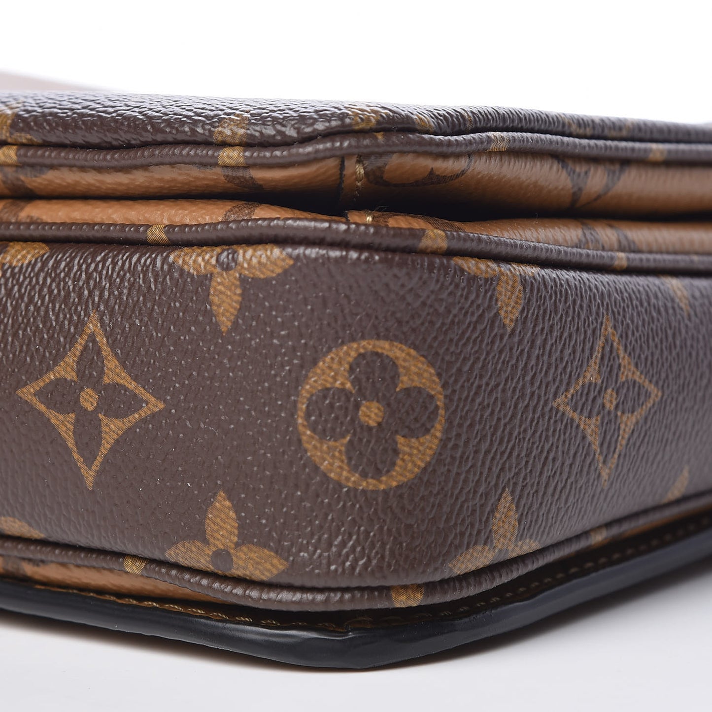 Reverse Monogram Pochette Metis