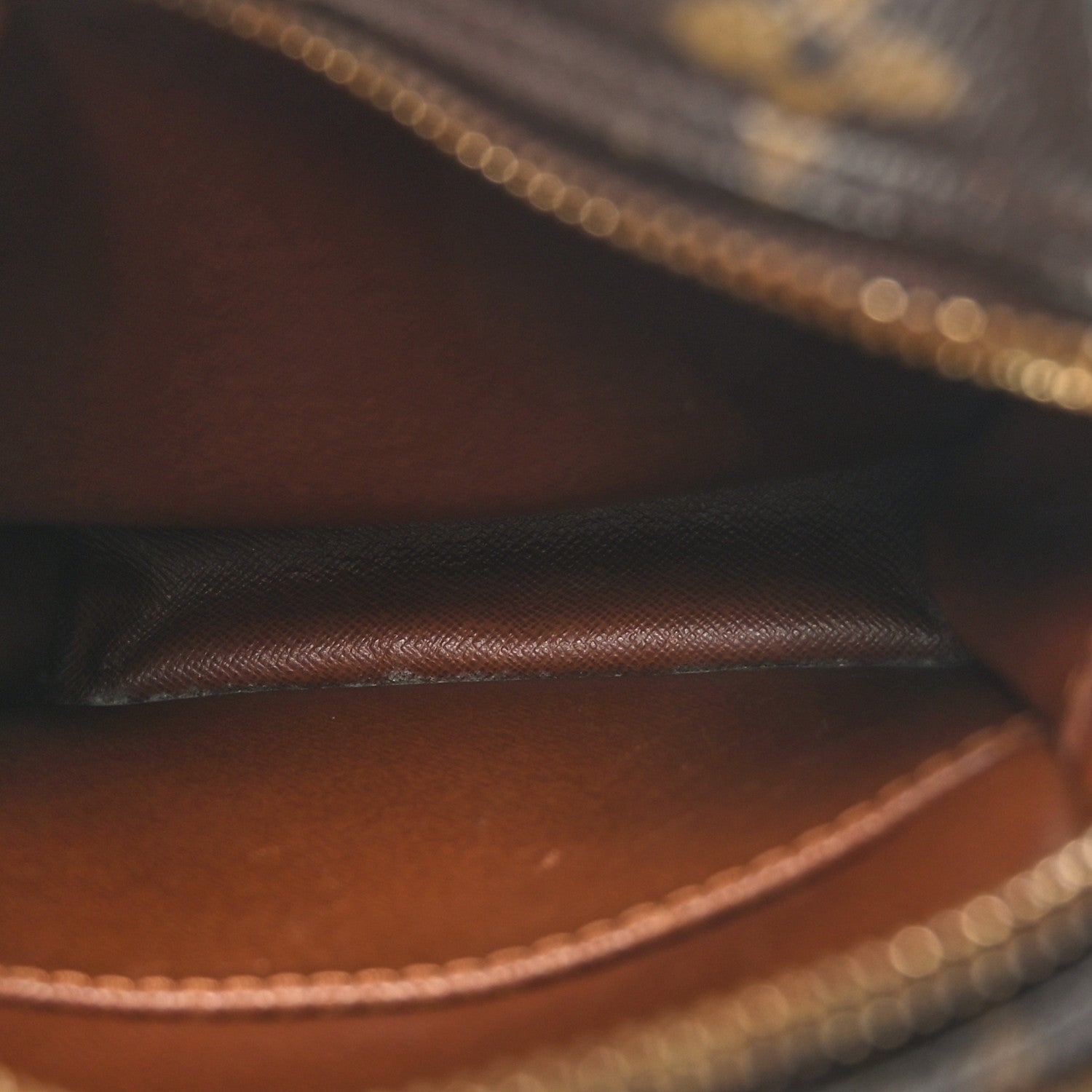 Louis Vuitton Monogram Danube 21 5 of 8