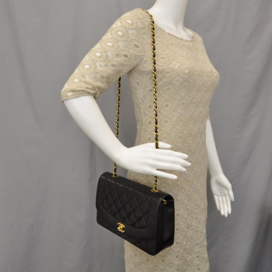 Lambskin Medium Flap Black