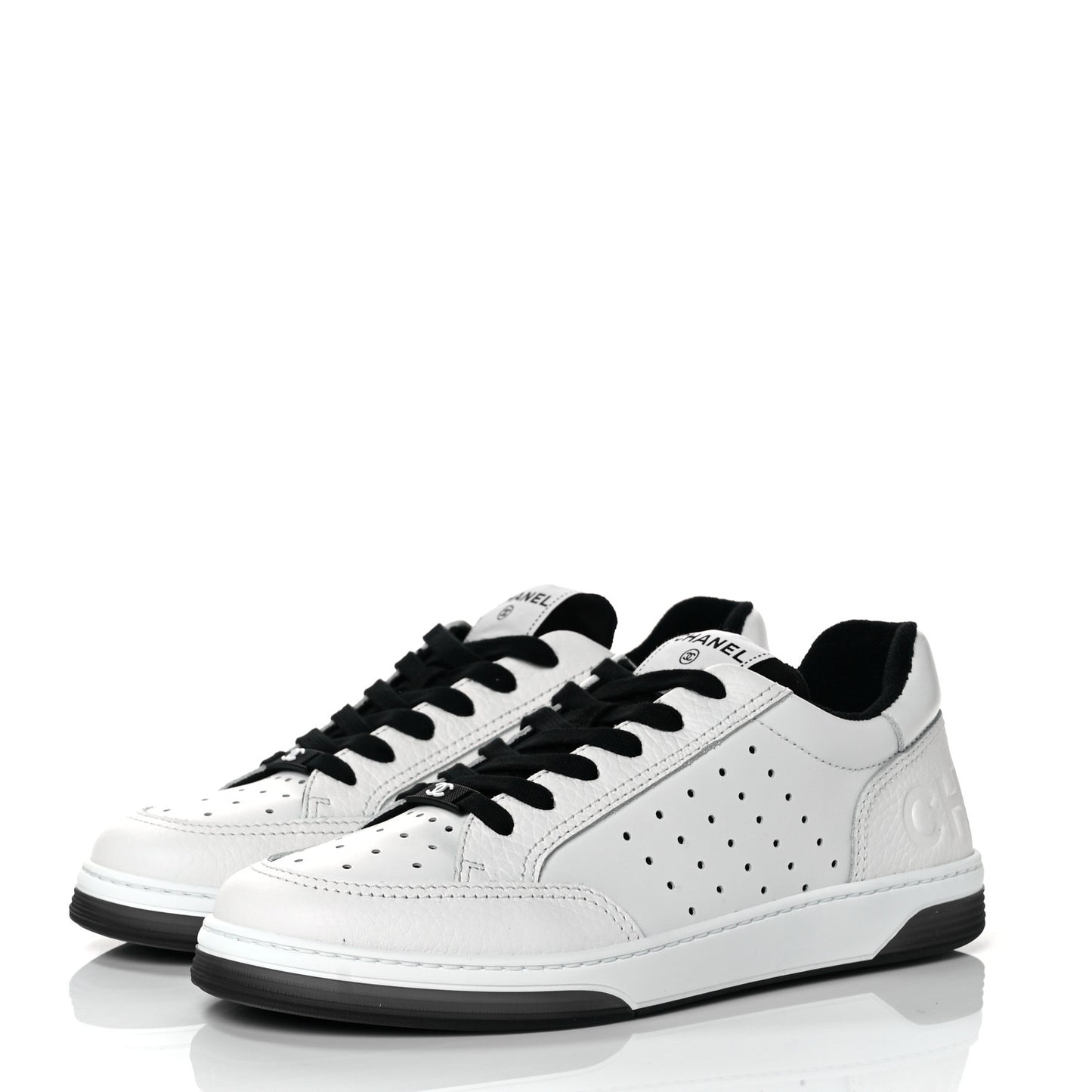 Grained Calfskin Fabric Womens Logo Sneakers 40 White Black