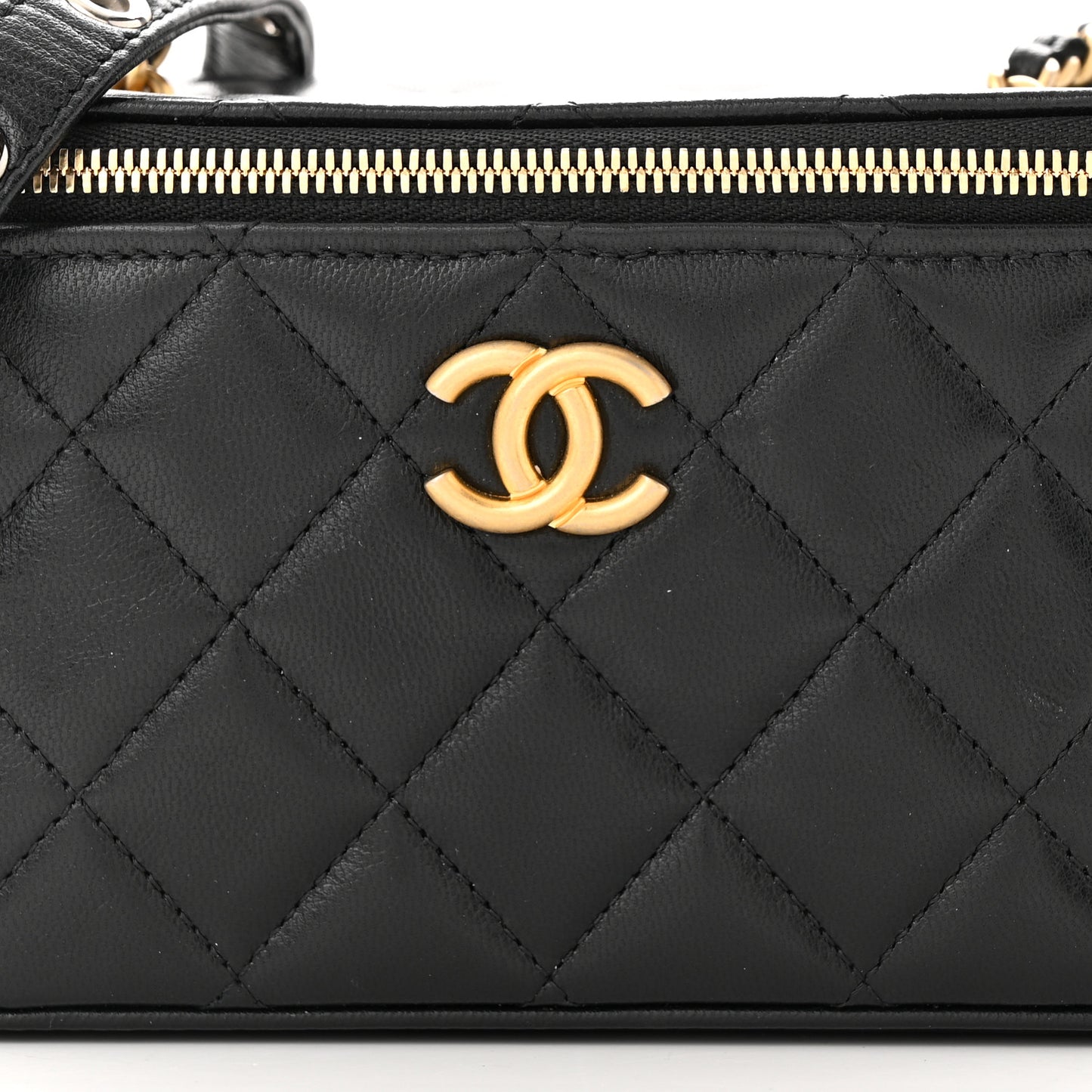 Goatskin Quilted Punk Essentials Vanity Case With Chain Black