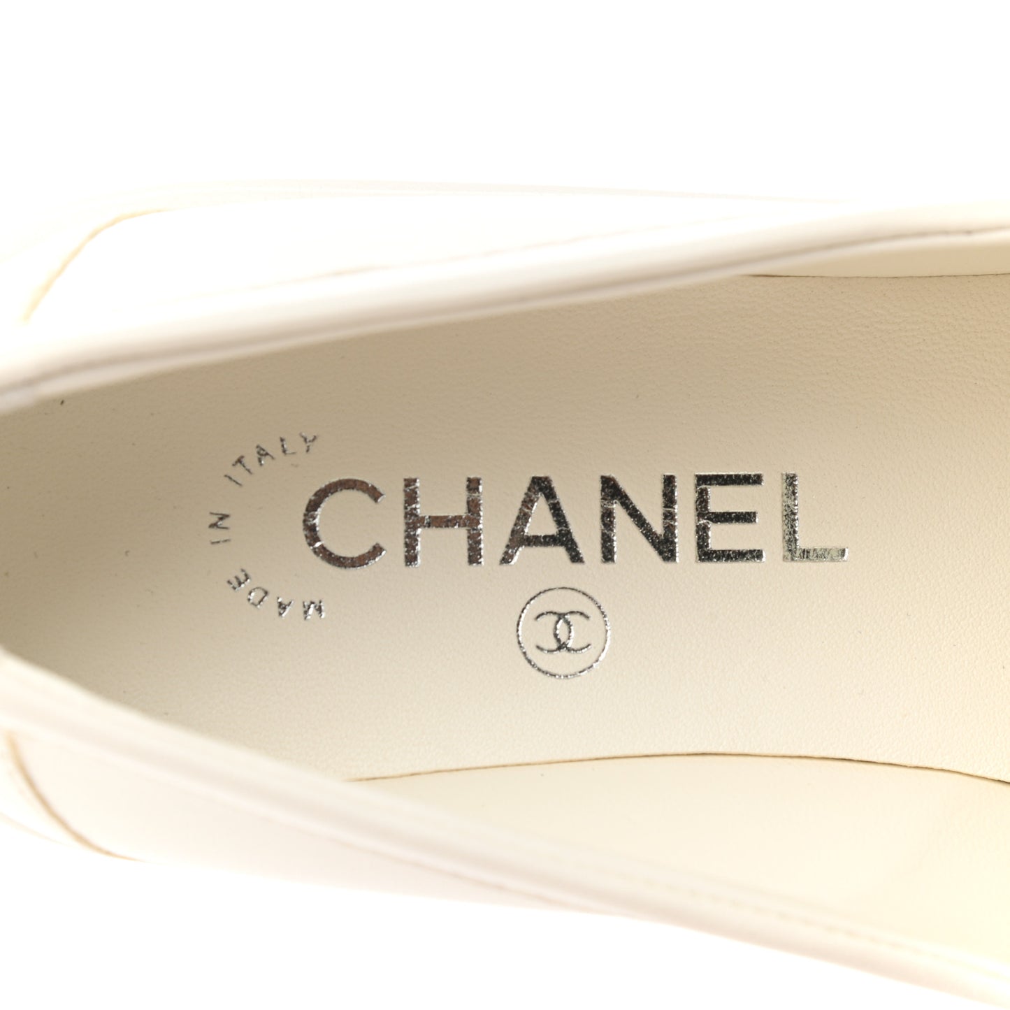 Lambskin Quilted CC Turnlock Loafers 38 White