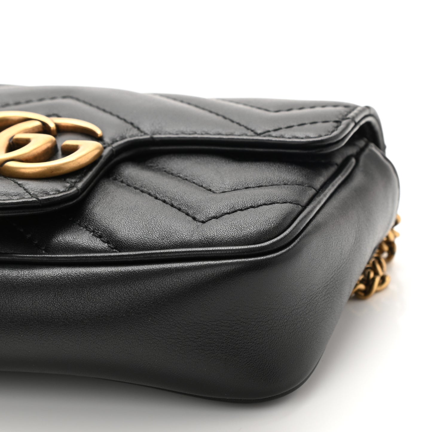 Calfskin Matelasse Super Mini GG Marmont Shoulder Bag Black