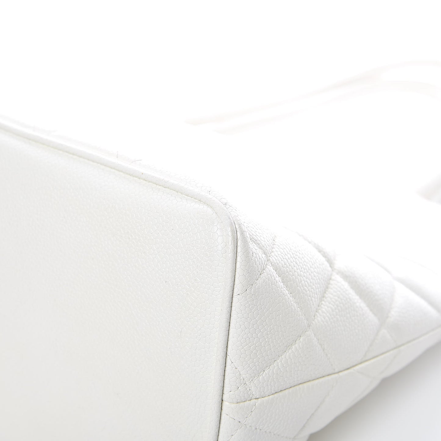 Caviar Quilted Medallion Tote White