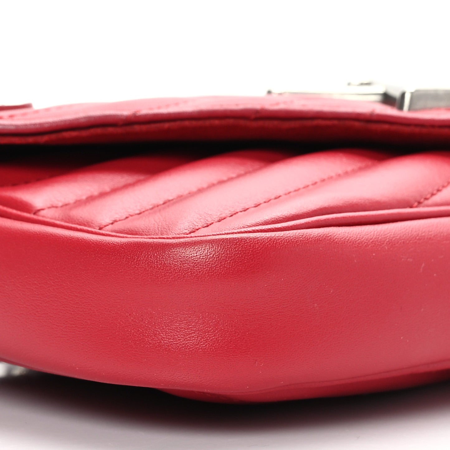 Calfskin New Wave Chain Pochette Scarlet
