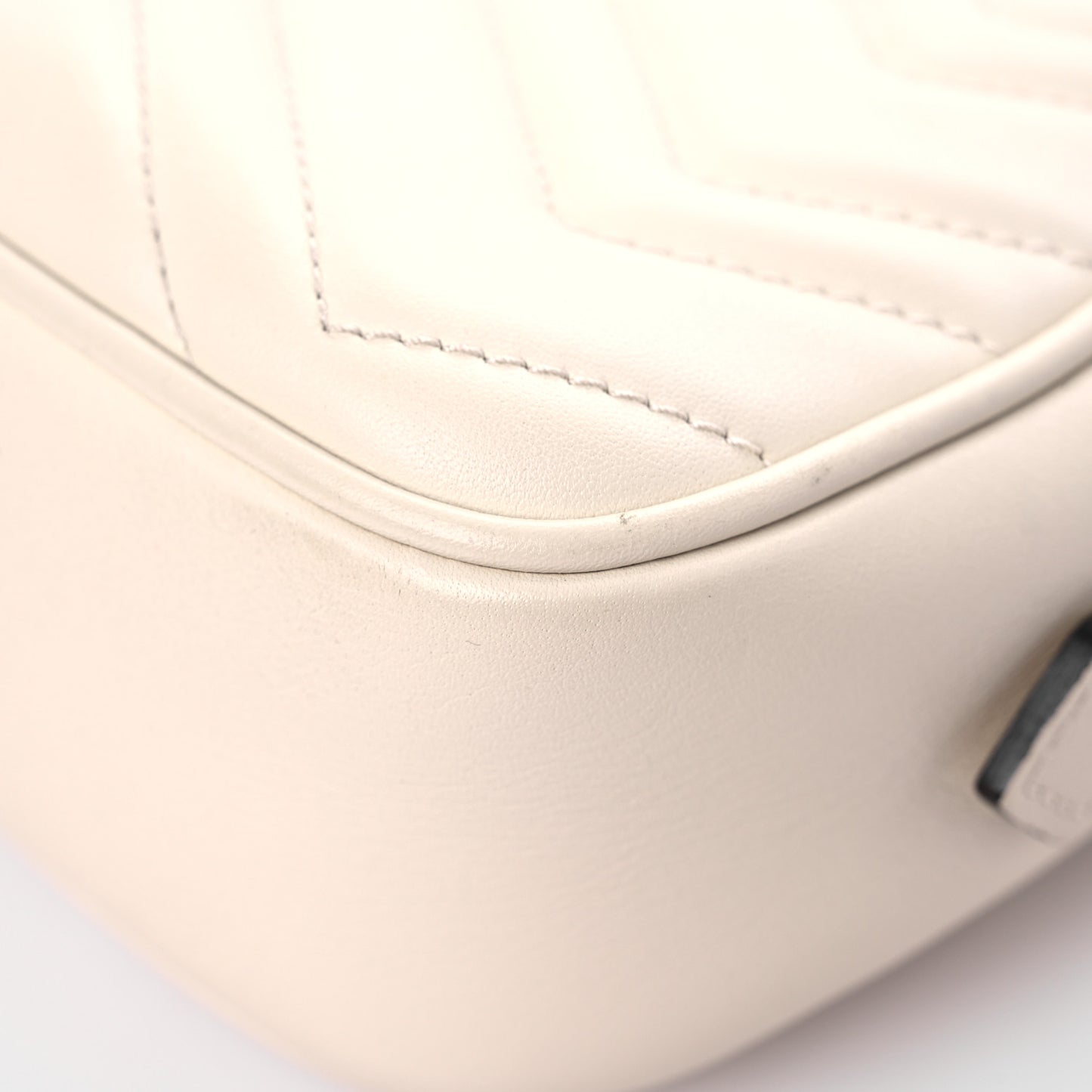 Calfskin Matelasse Mini GG Marmont Chain Shoulder Bag White