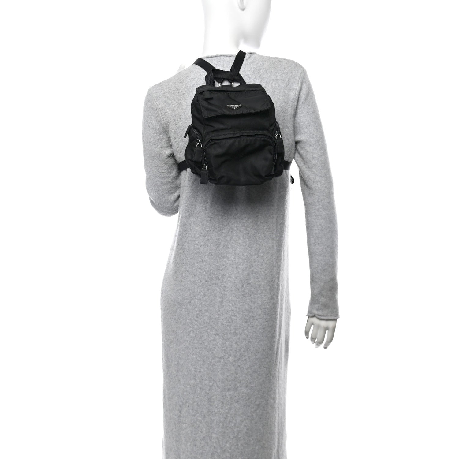 PRADA TESSUTO VELAナイロン リュック Prada Black Nylon Studded Vela Backpack | myGemma | Item #128192