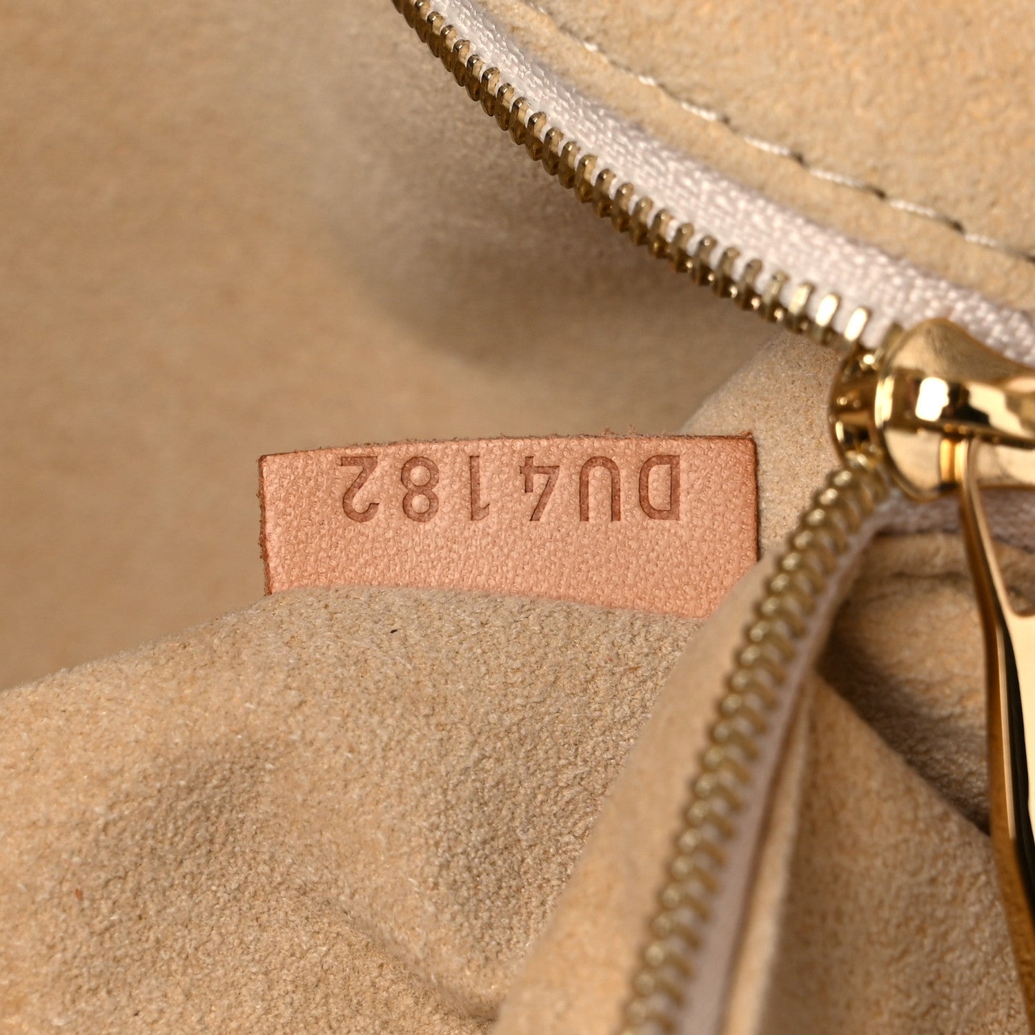 Louis Vuitton Damier Azur Salina GM 7 of 20