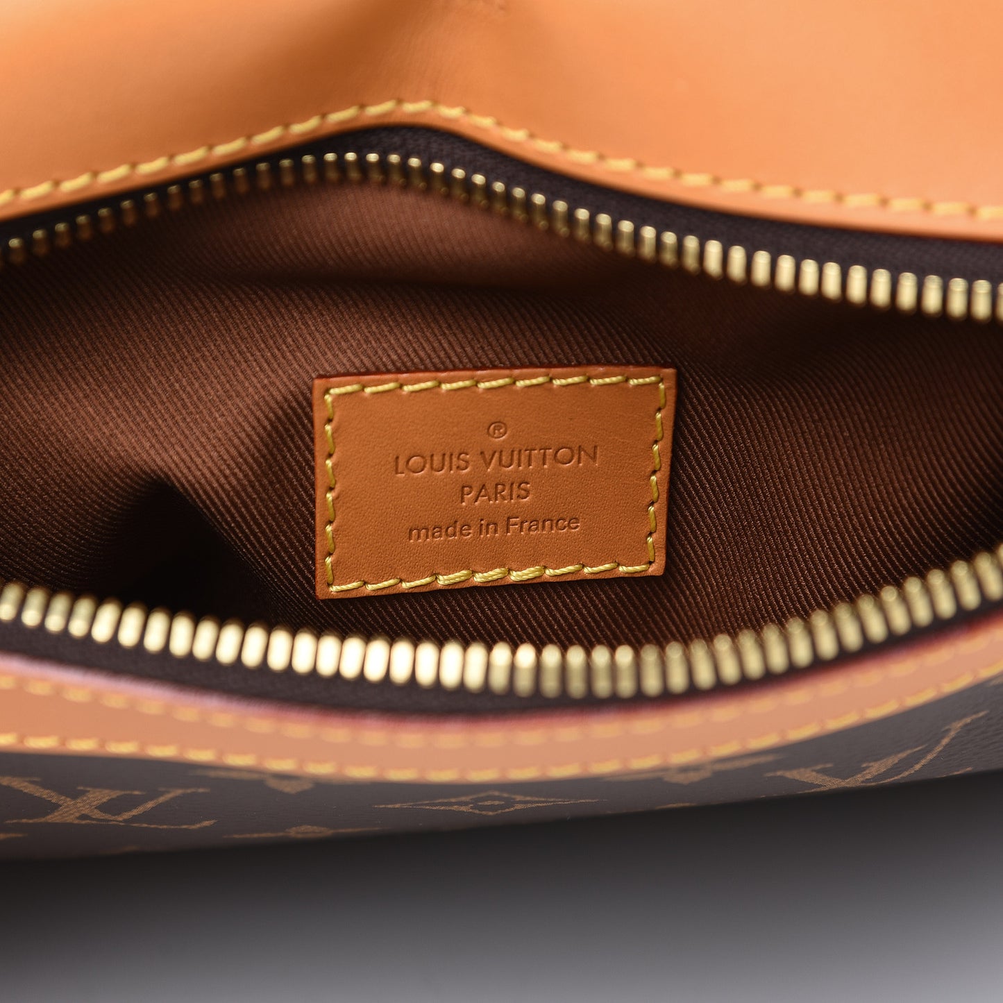 Monogram Saumur Messenger PM