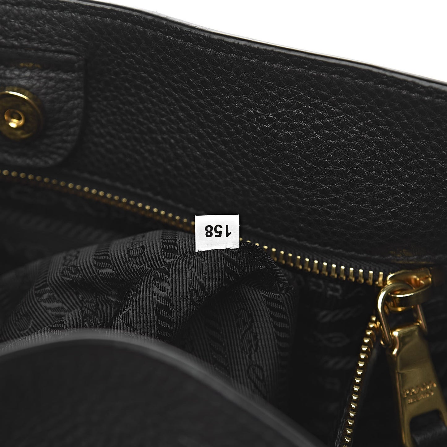 Vitello Daino Shoulder Bag Black