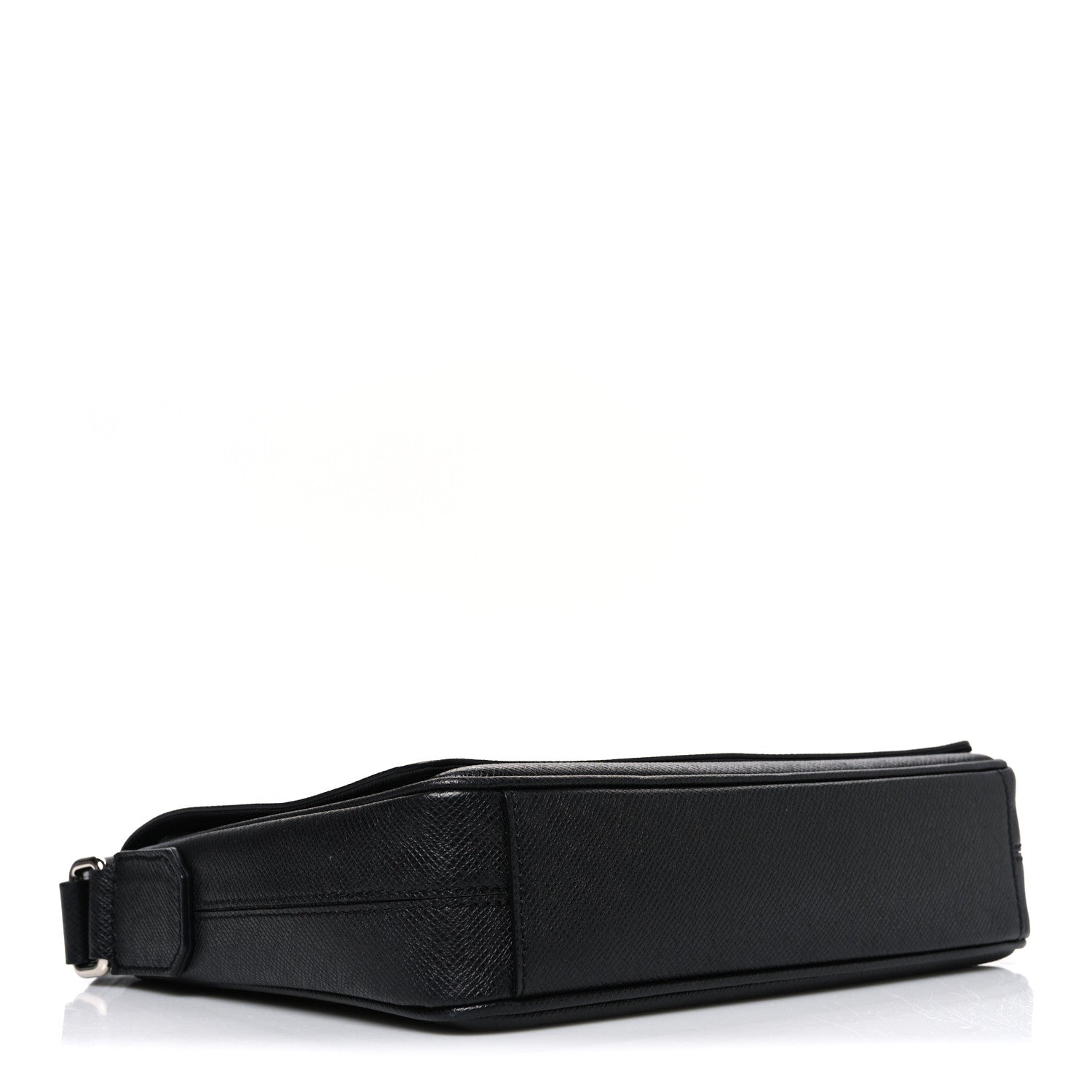 Louis Vuitton Taiga District PM Black 4 of 9