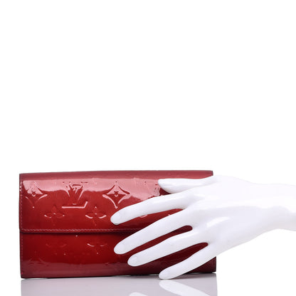 Louis Vuitton Vernis Sarah Wallet Pomme D'Amour 2 of 16