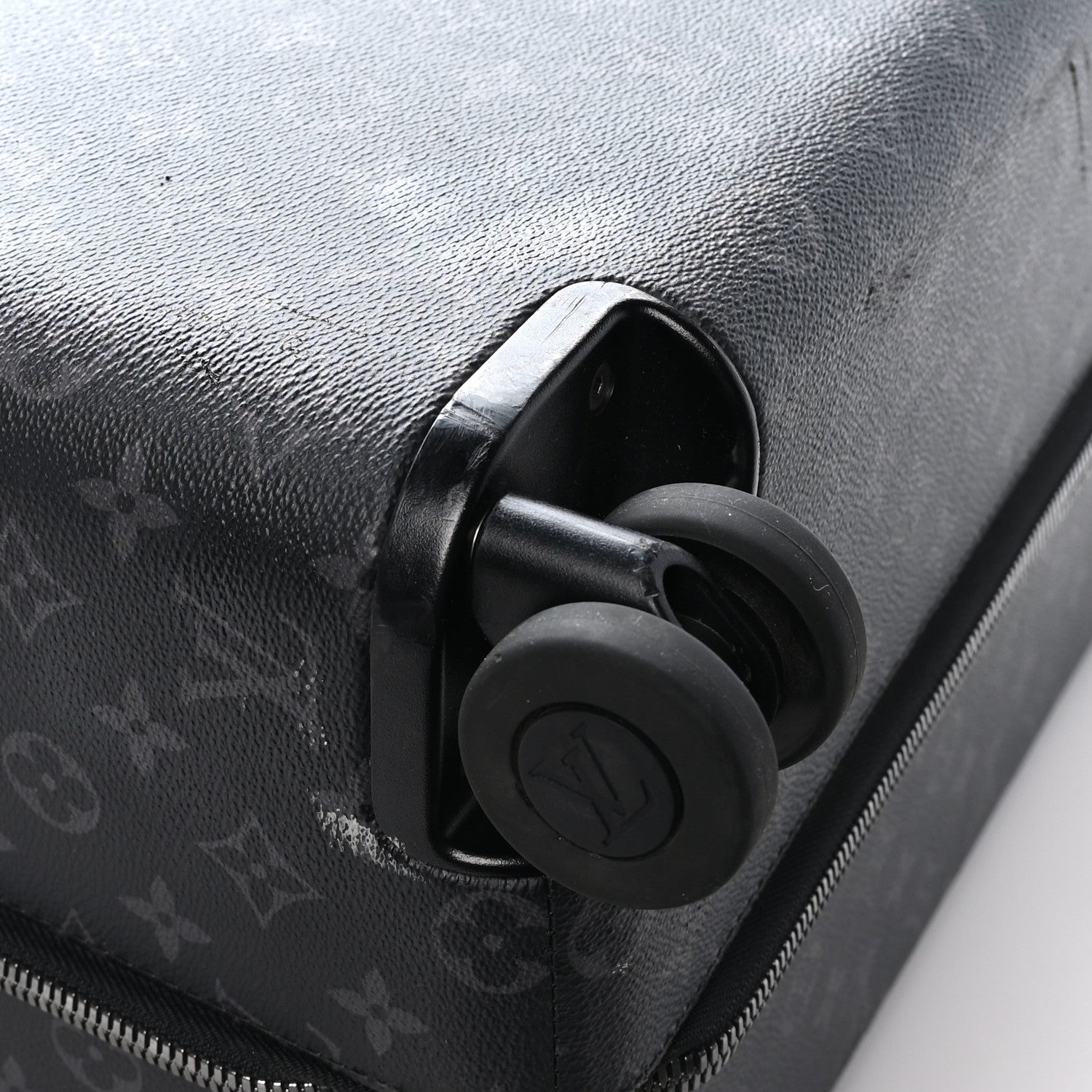 Louis Vuitton Monogram Eclipse Horizon 70 7 of 16