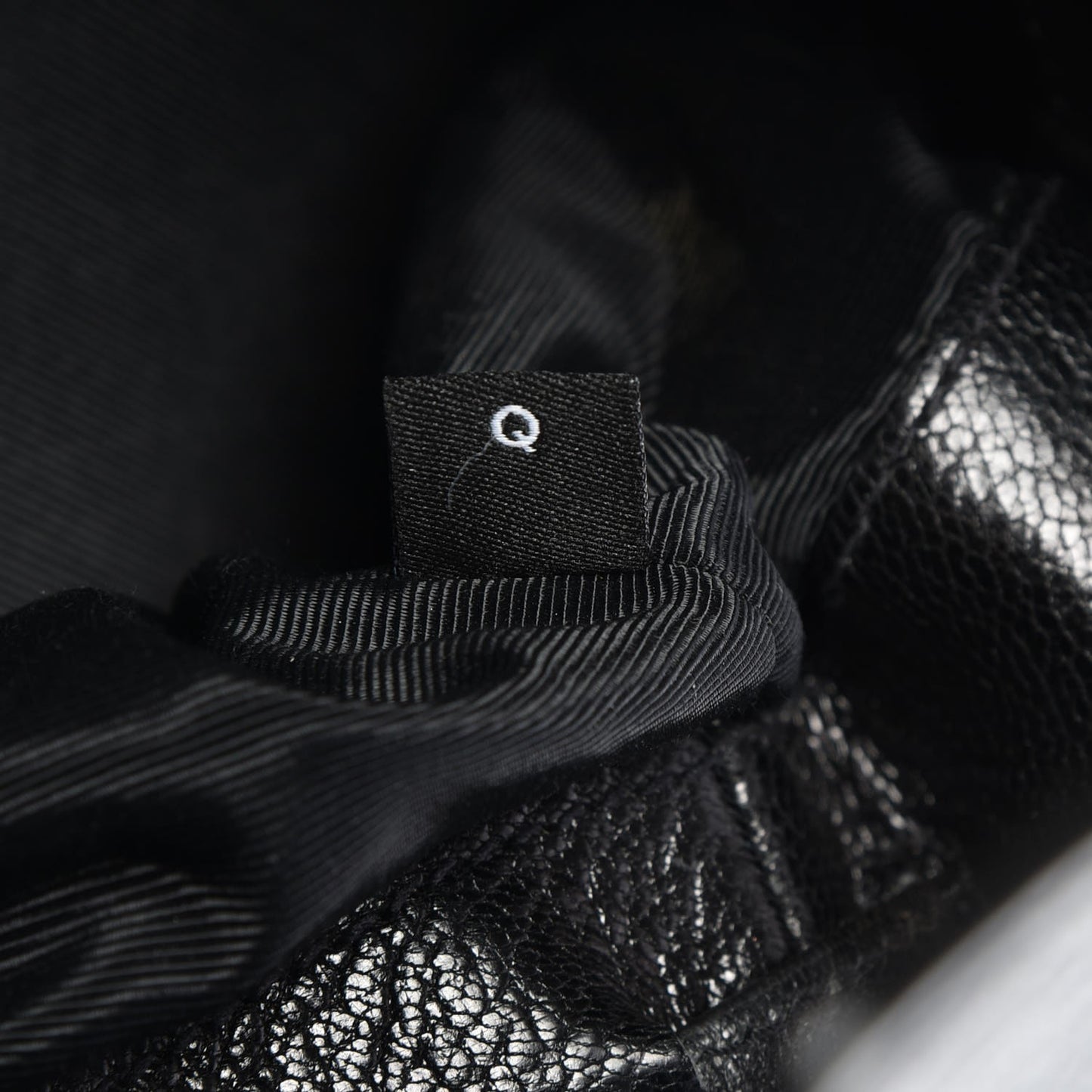 Glossy Goat Bayswater Black