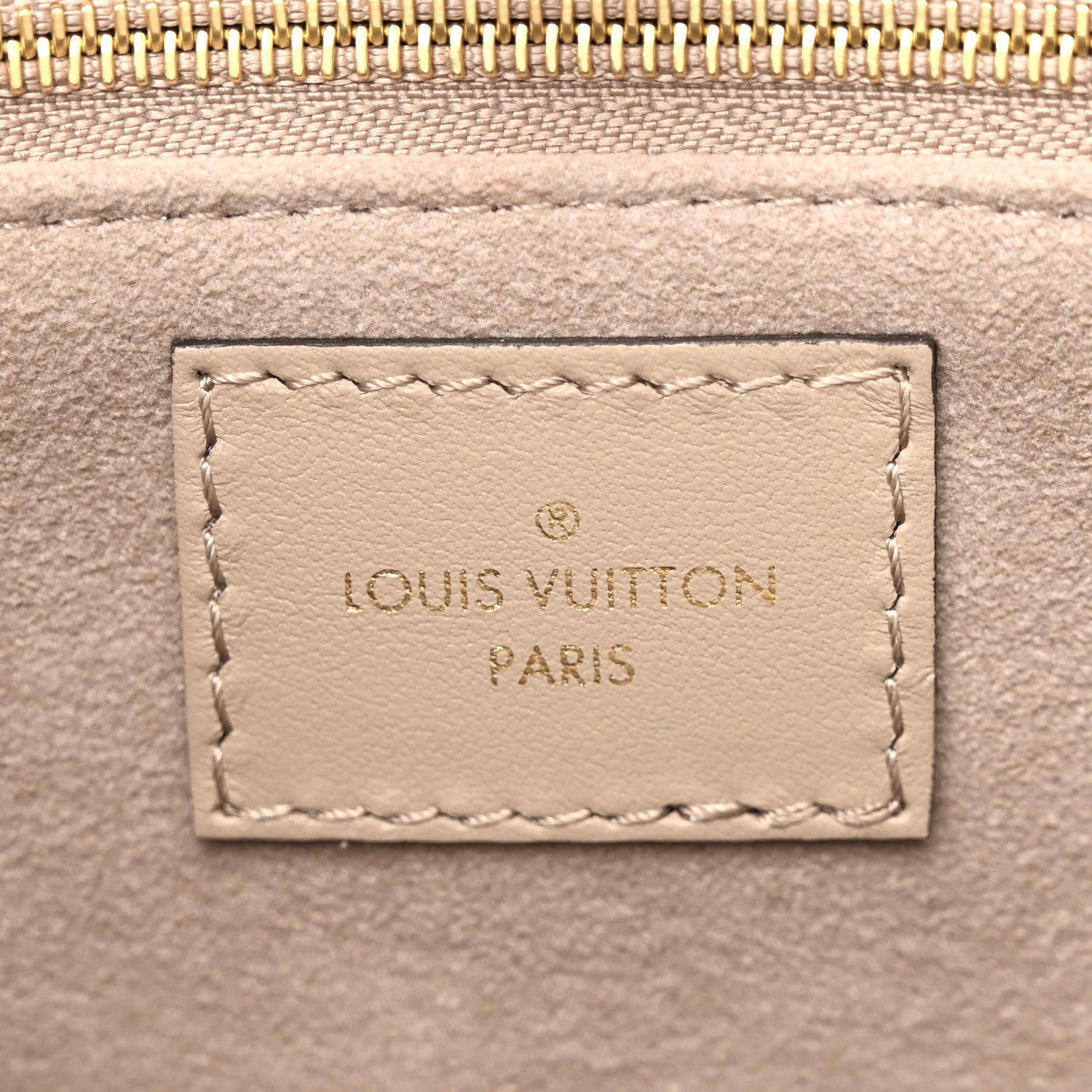 Louis Vuitton Empreinte Monogram Giant Onthego MM Tourterelle 6 of 12