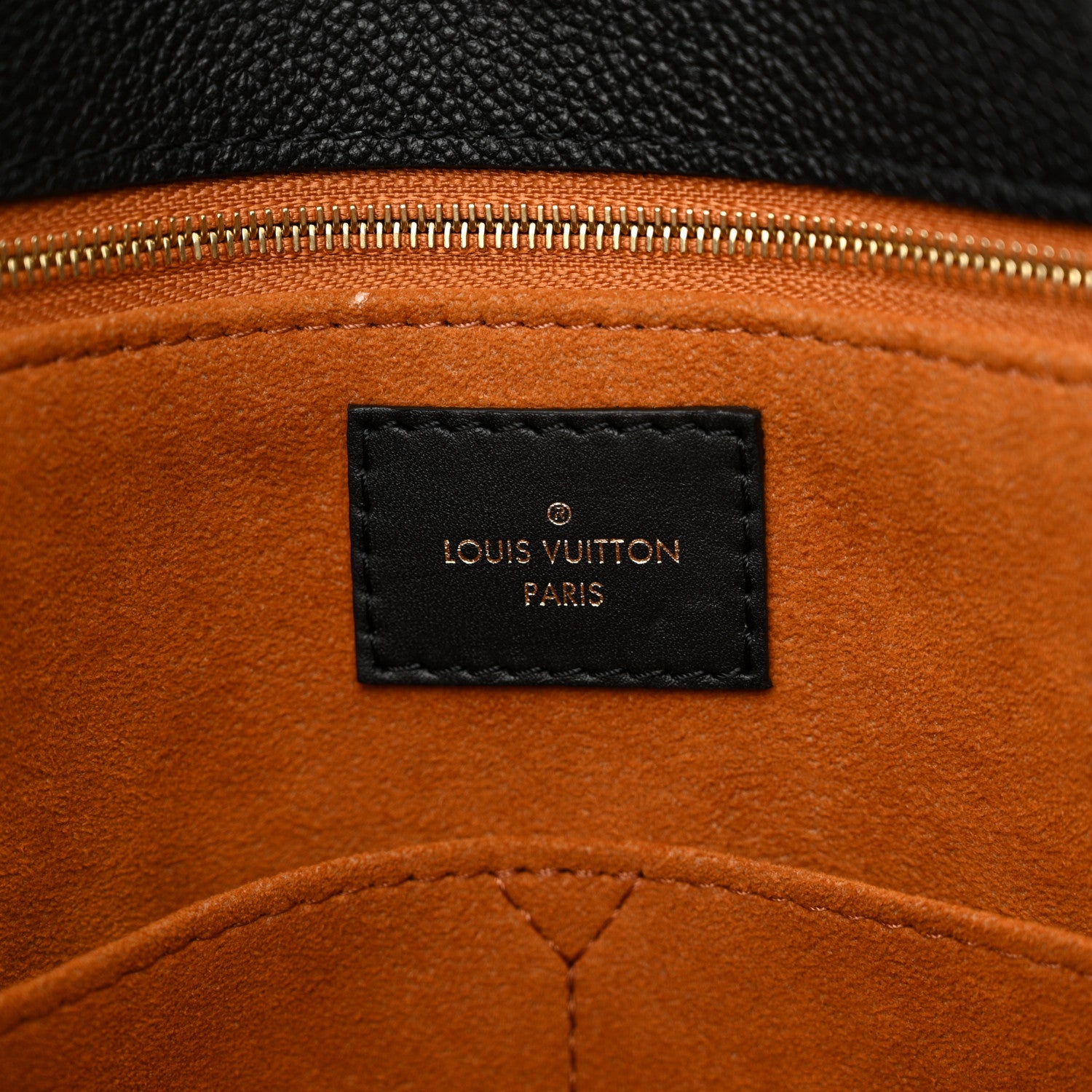 Louis Vuitton Empreinte Monogram Giant OnTheGo MM Black 6 of 14