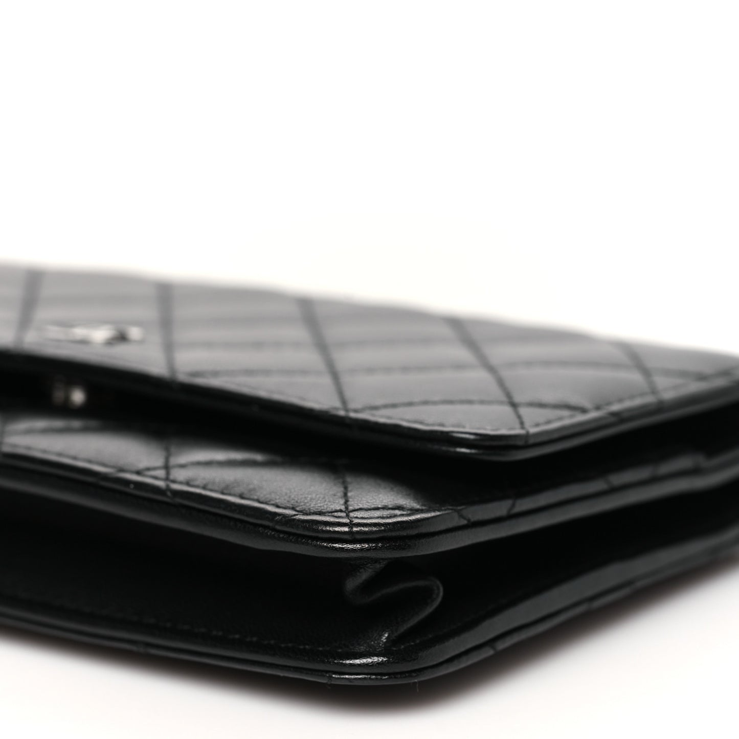 Lambskin Quilted Wallet On Chain WOC Black