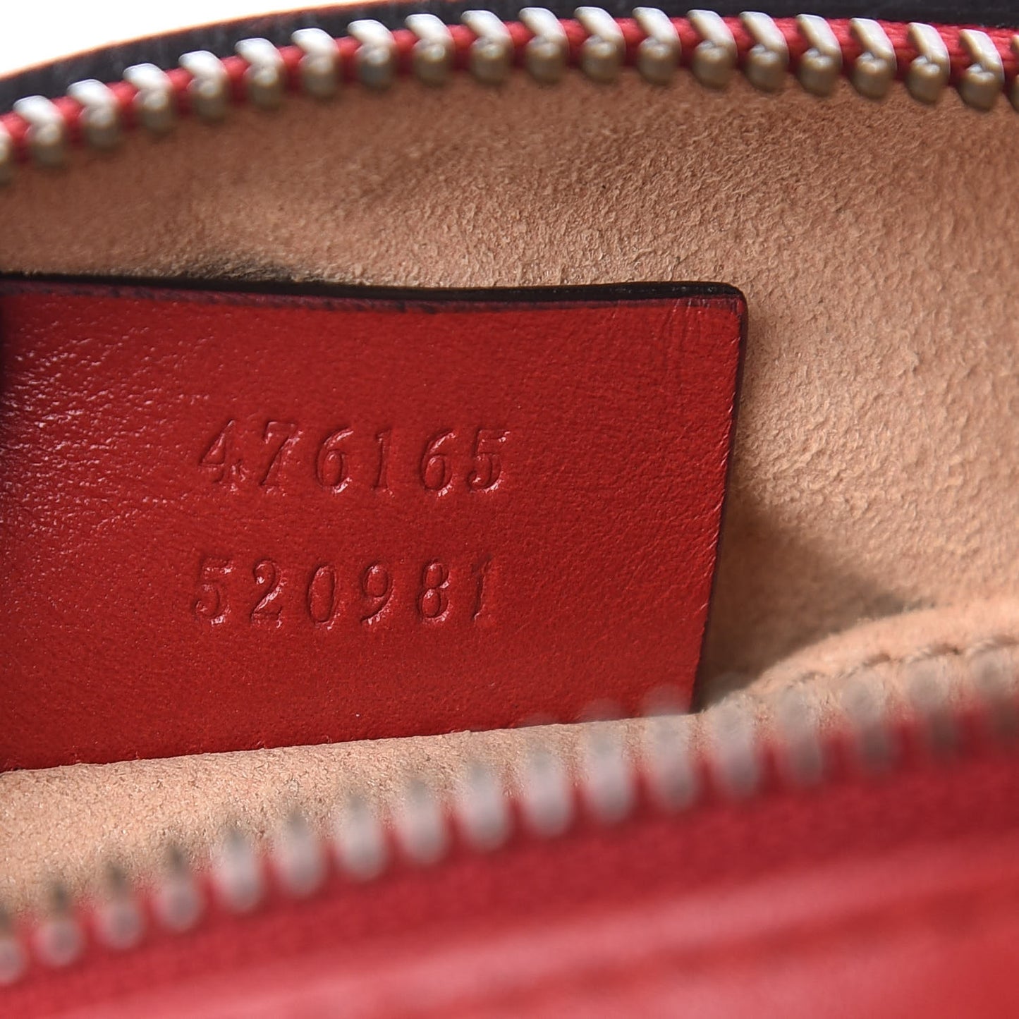 Calfskin Matelasse GG Marmont Cosmetic Case Hibiscus Red