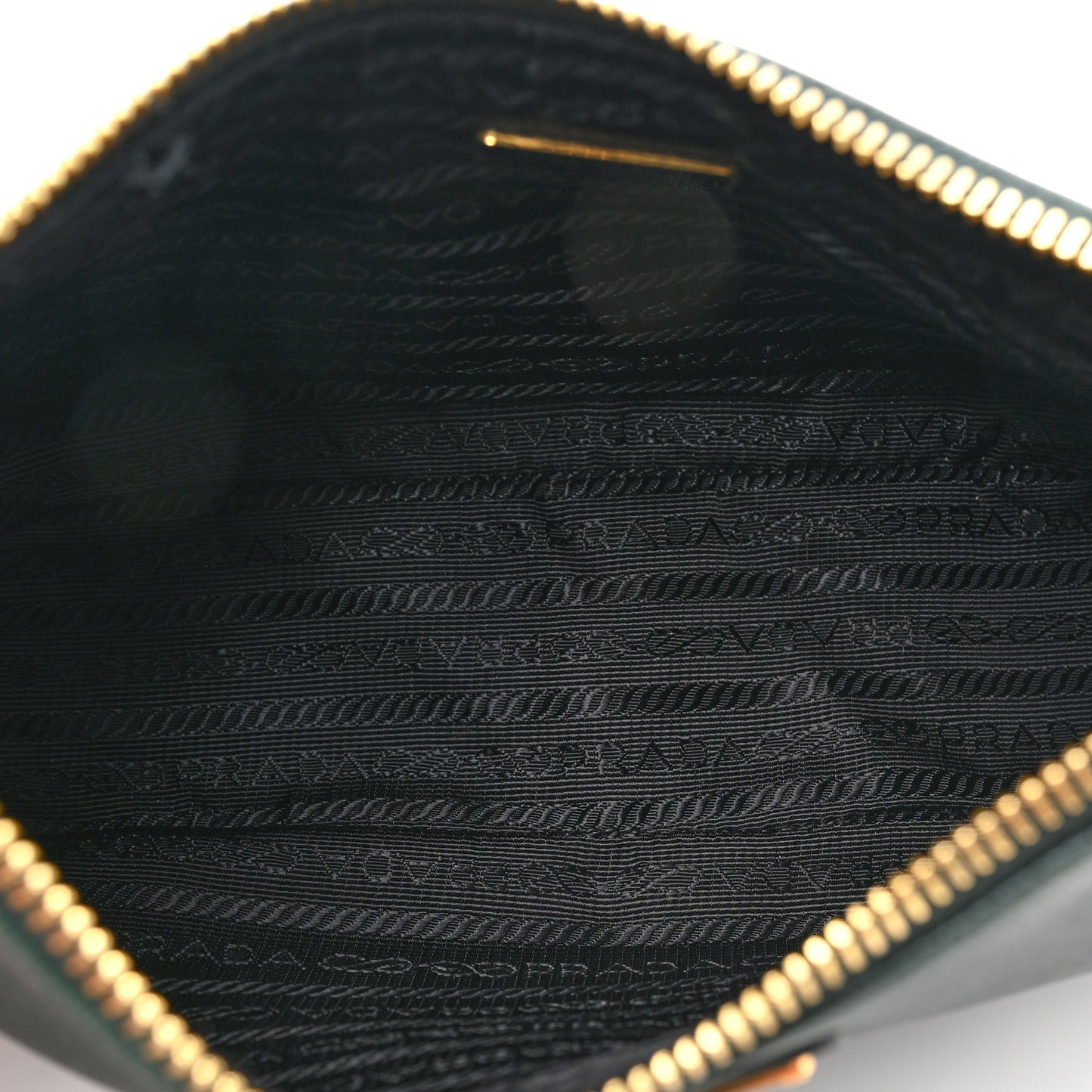 Saffiano Lux Re-Edition 2005 Shoulder Bag Smeraldo