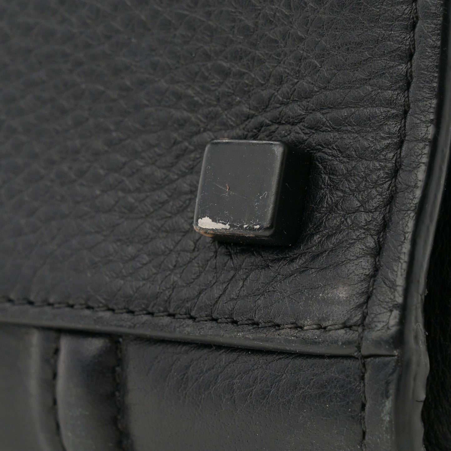 Supple Calfskin Medium Phantom Luggage Black