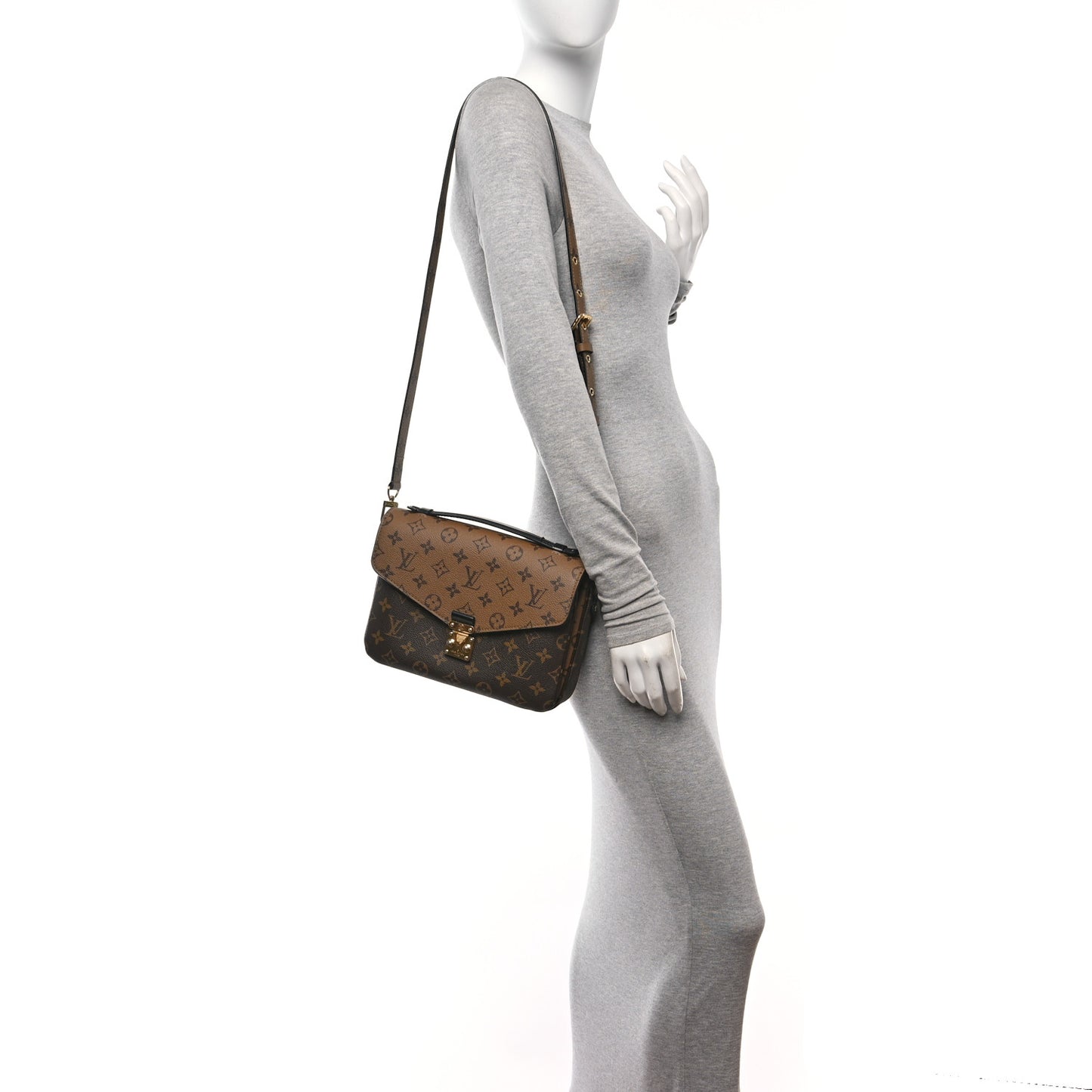 Reverse Monogram Pochette Metis