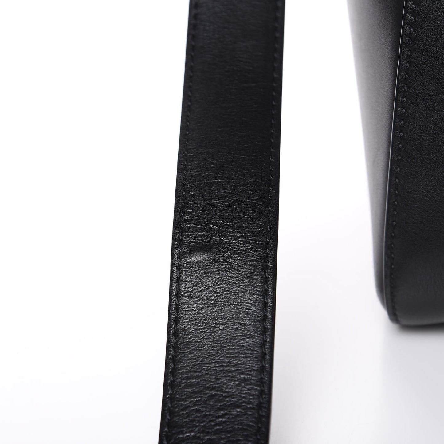 Calfskin Medium Metal Antigona Black