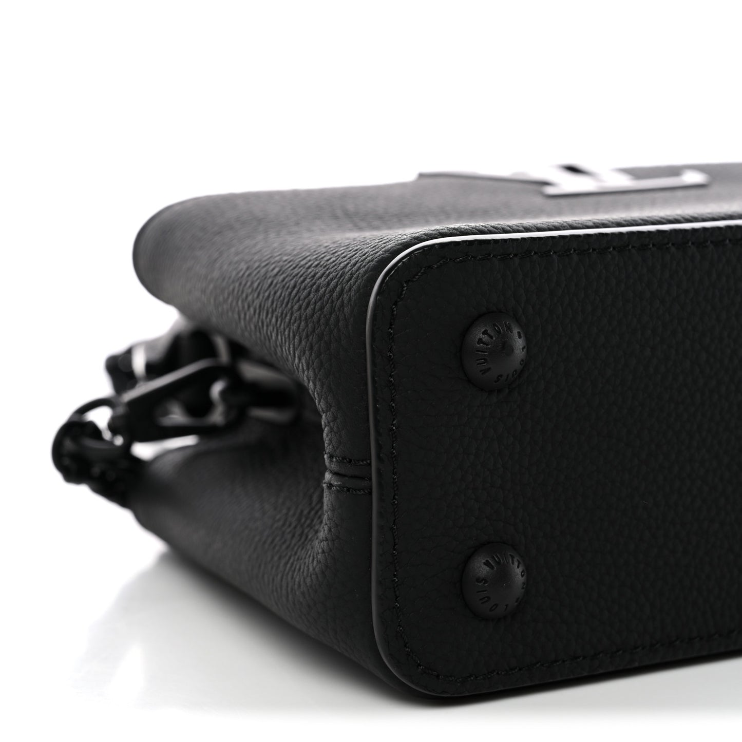 Matte Taurillon Capucines East West Mini All Black
