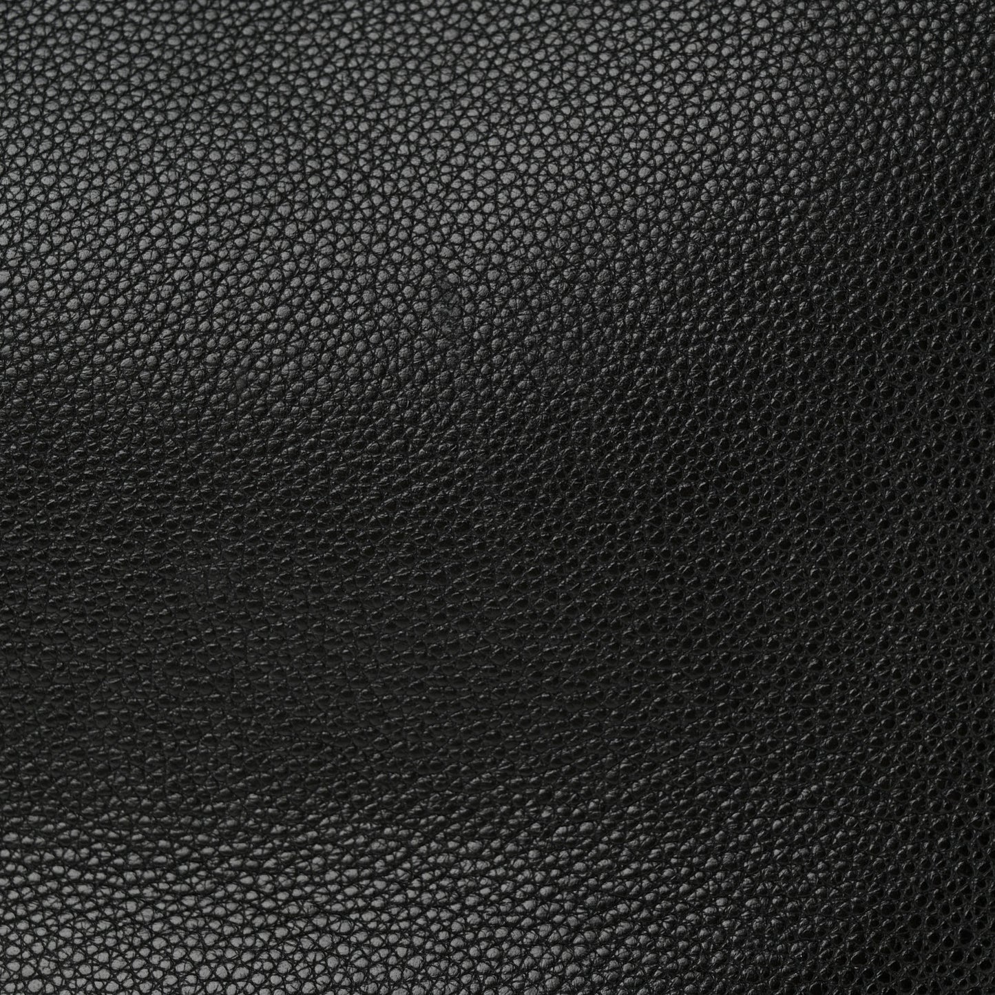 Soft Grained Calfskin Medium Belt Cabas Phantom Black