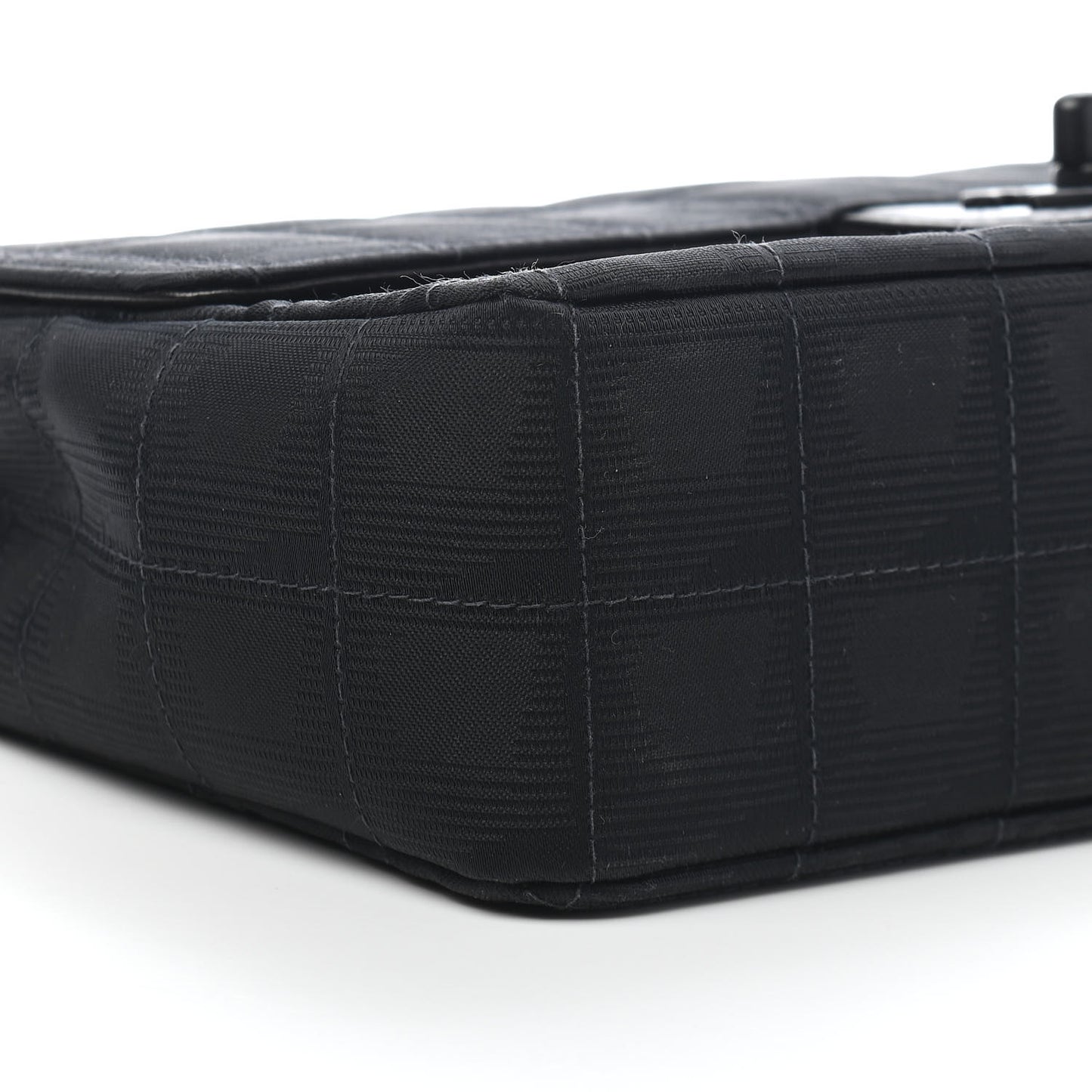 Nylon Medium Travel Flap Black