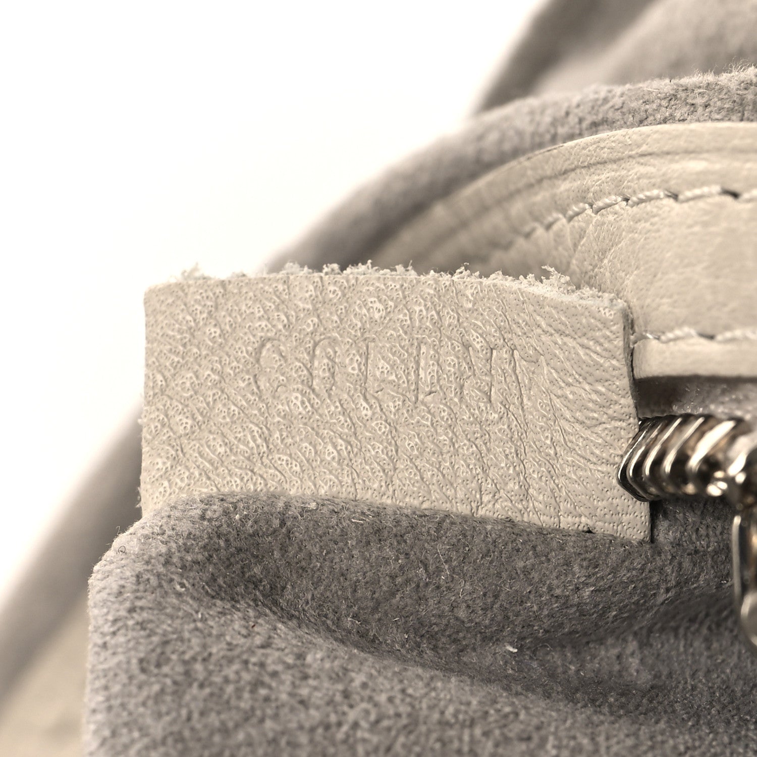 Louis Vuitton Mahina L Gris 7 of 13