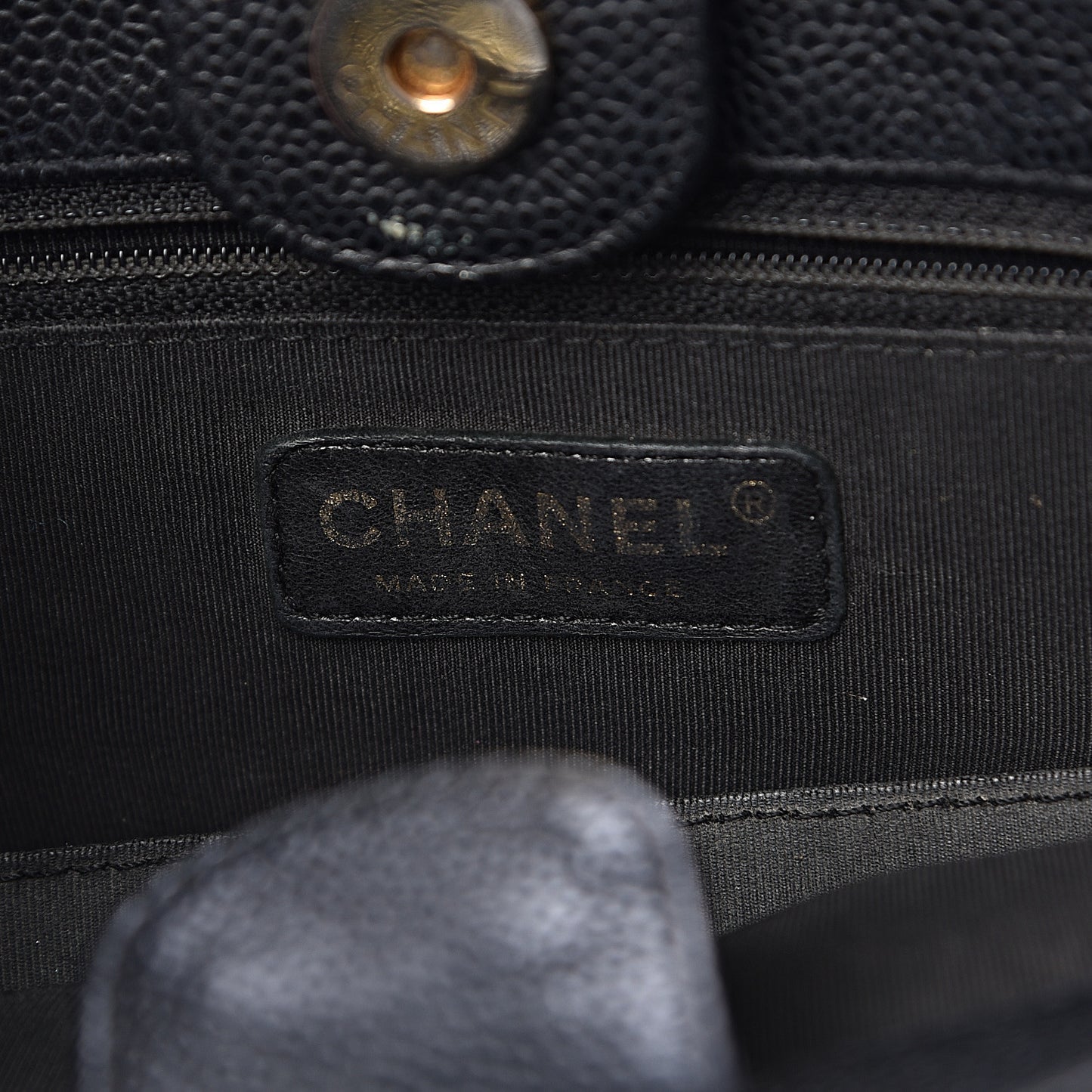 Caviar Quilted Petit Shopping Tote PST Black