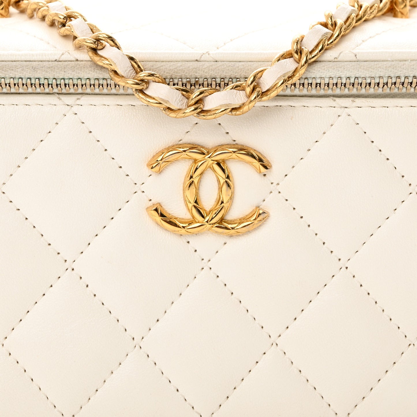Lambskin Quilted Small CC Dynasty Vanity Case With Chain White