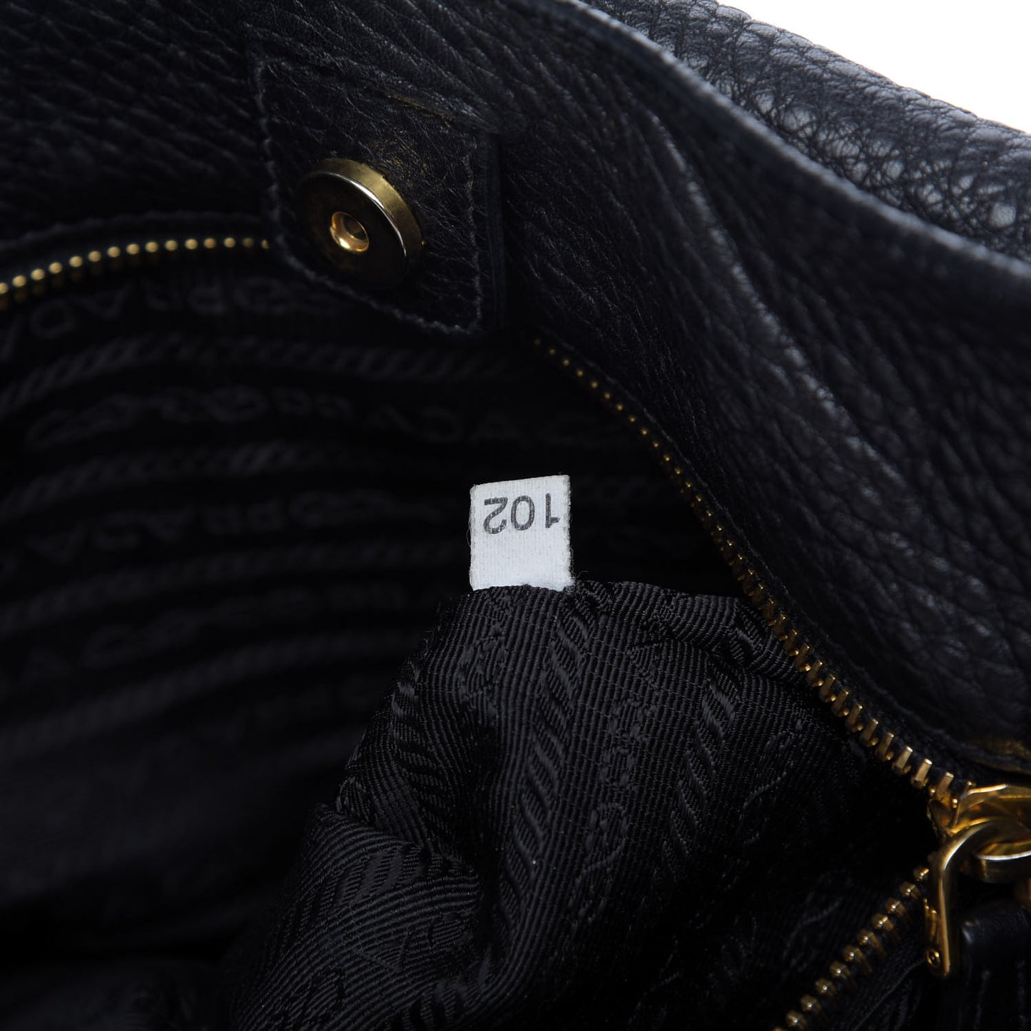 Vitello Daino Shoulder Flap Bag Black