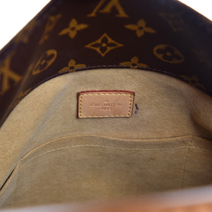 Louis Vuitton Monogram Artsy MM 6 of 10