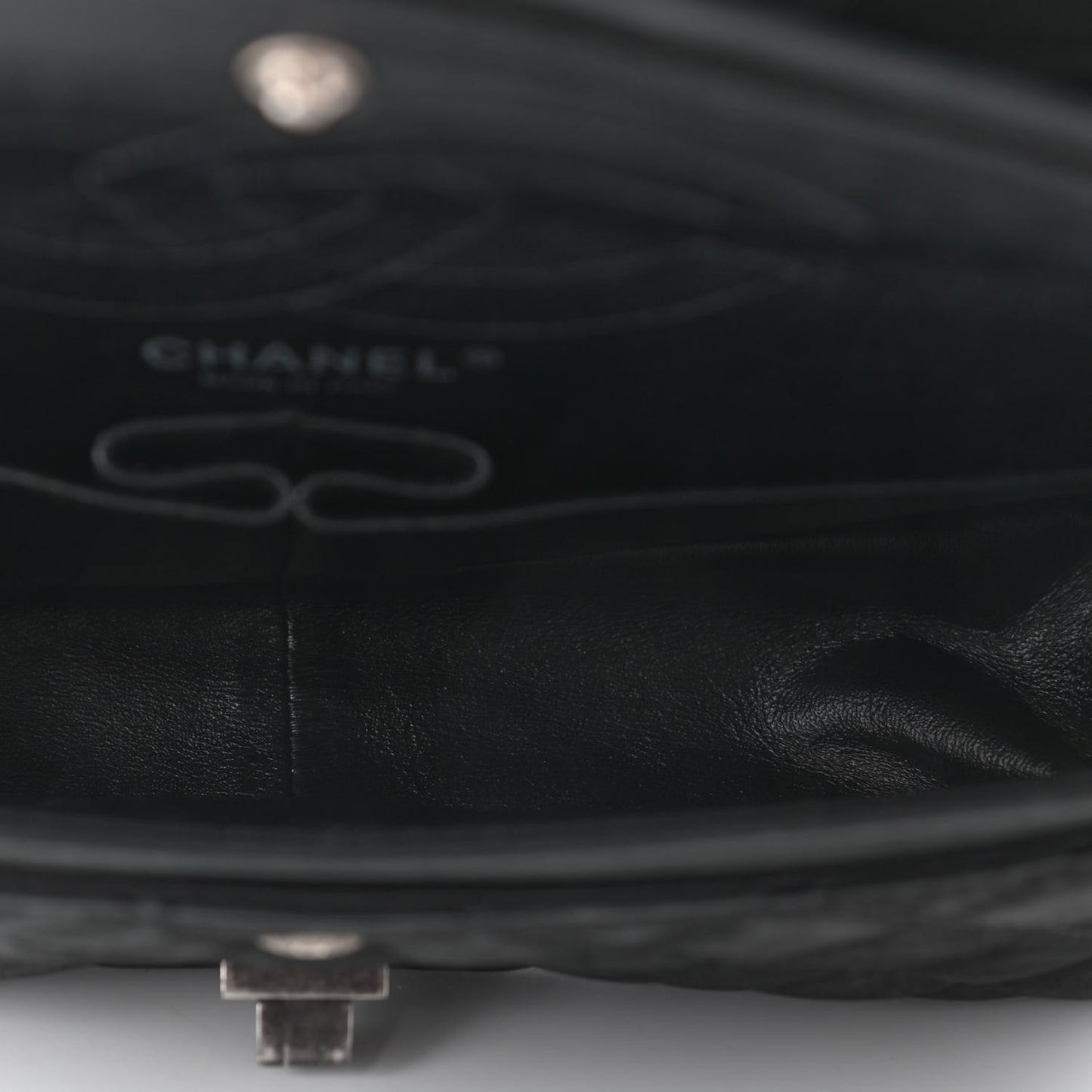 Iridescent Calfskin Quilted 2.55 Reissue 226 Flap Black