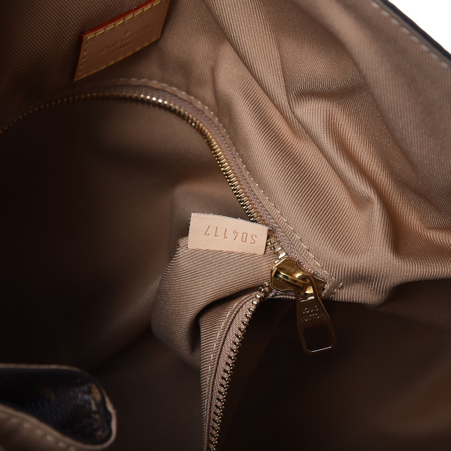 Louis Vuitton Monogram Graceful MM 7 of 7