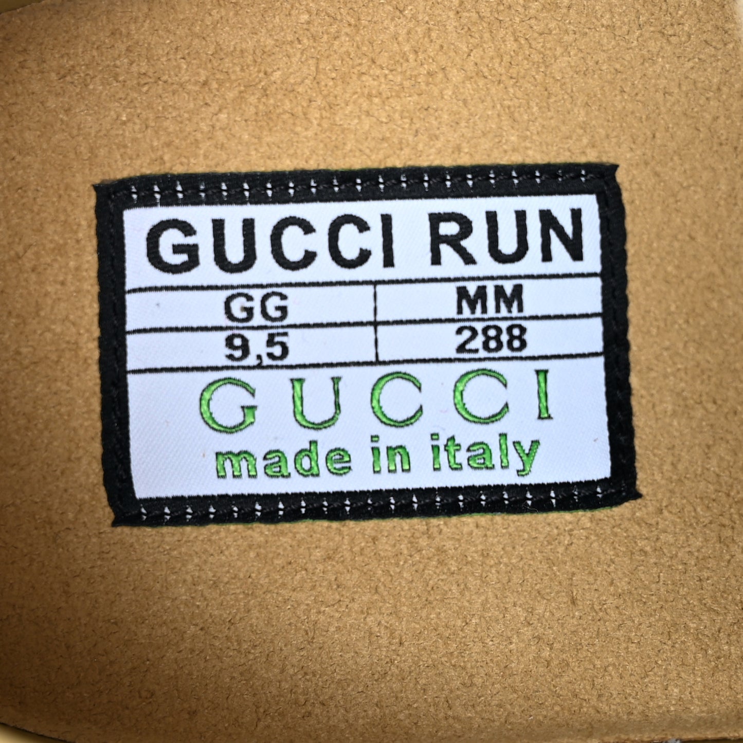 Ultralight Plume Calfskin Monogram Printed Mens Gucci Run Sneakers 9.5 Beige Blue
