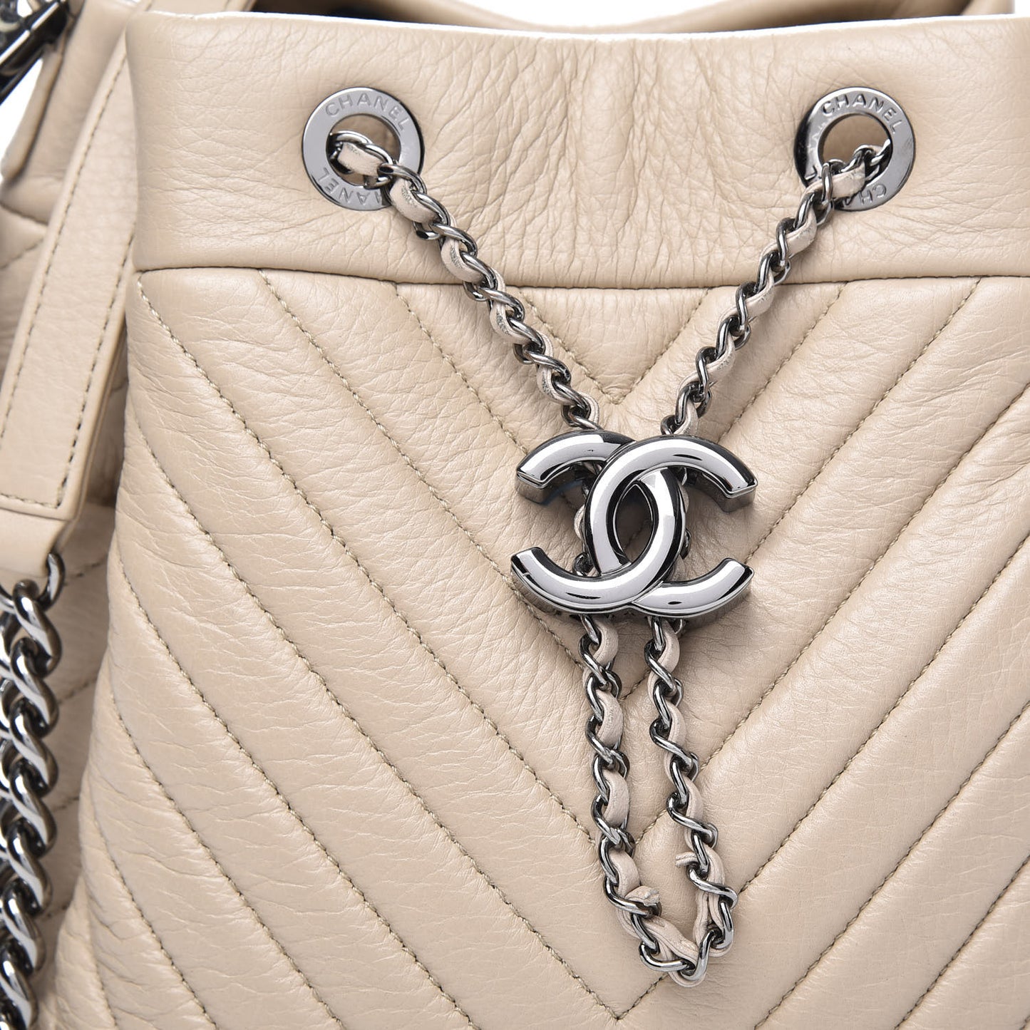Deerskin Chevron Small CC Chain Bucket Bag Beige
