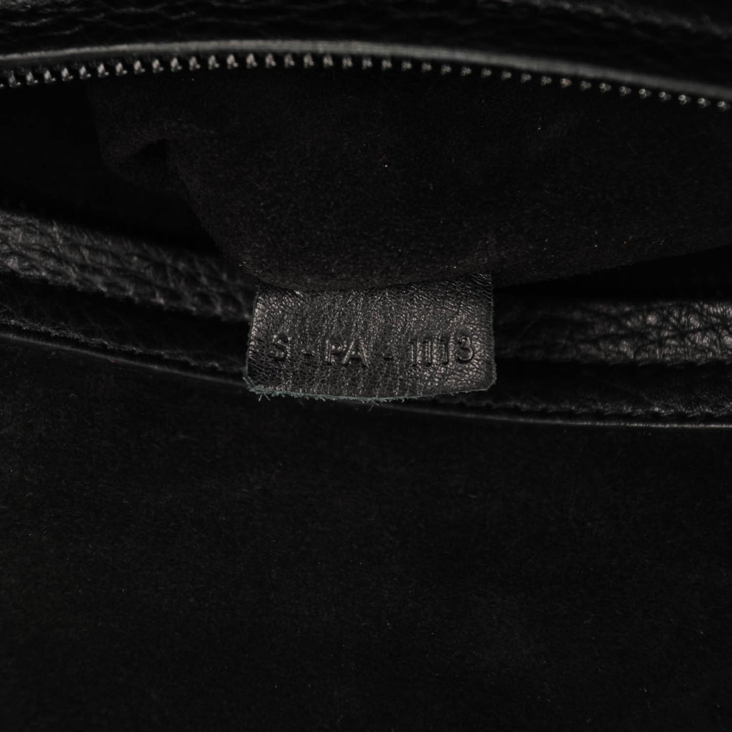 Supple Calfskin Medium Phantom Luggage Black