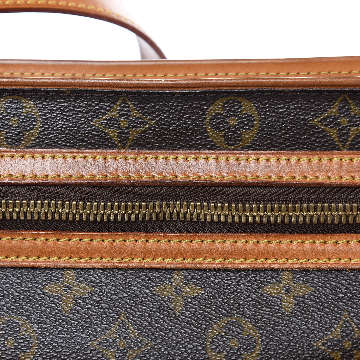 Louis Vuitton Monogram Hudson GM 11 of 14