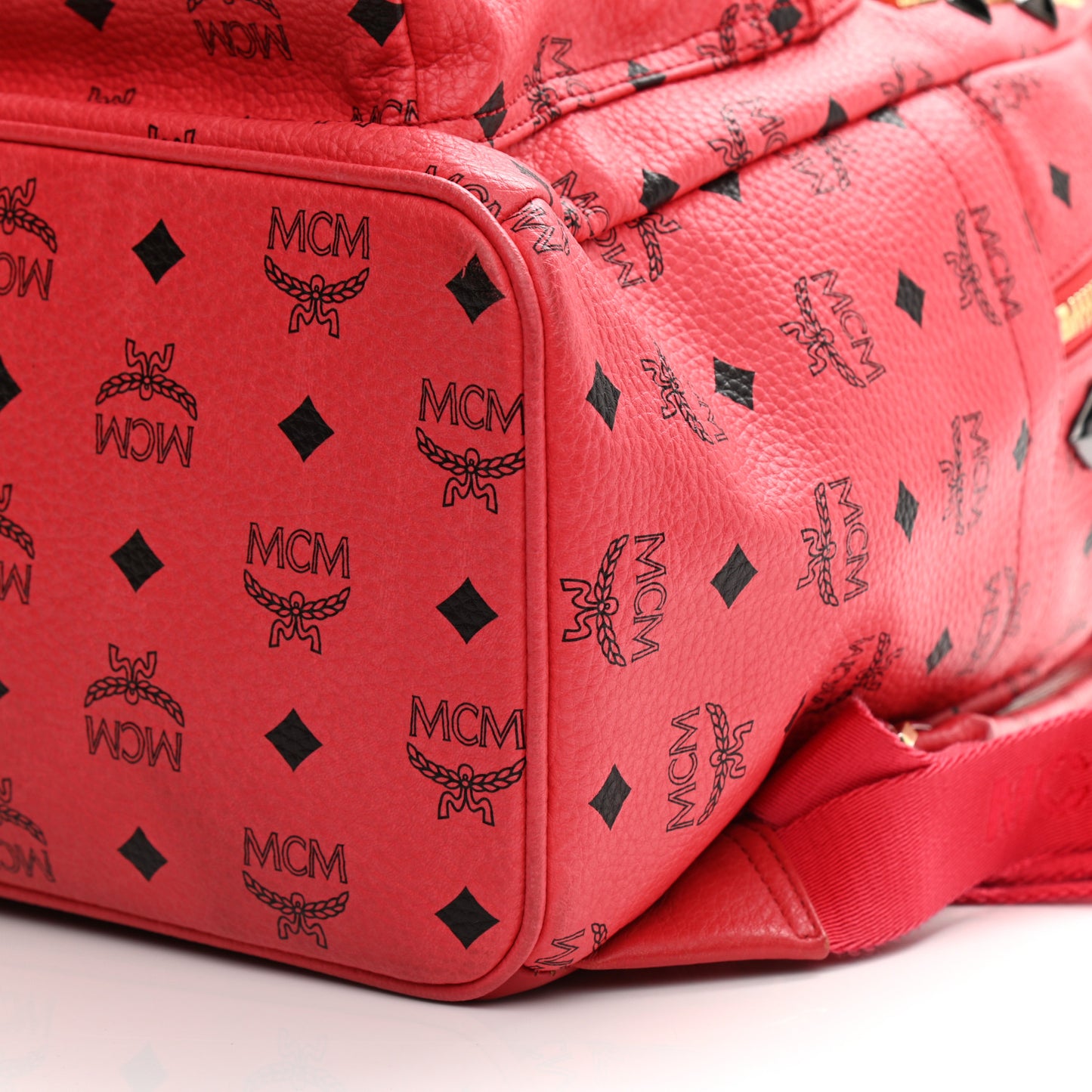 Visetos Studded Medium Stark M Backpack Coral