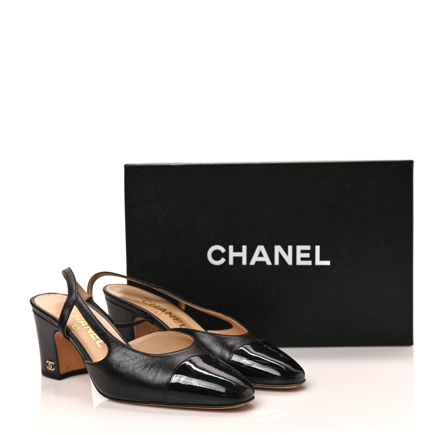 Textured Calfskin Glazed Goatskin Cap Toe CC Slingback Pumps 35 Black