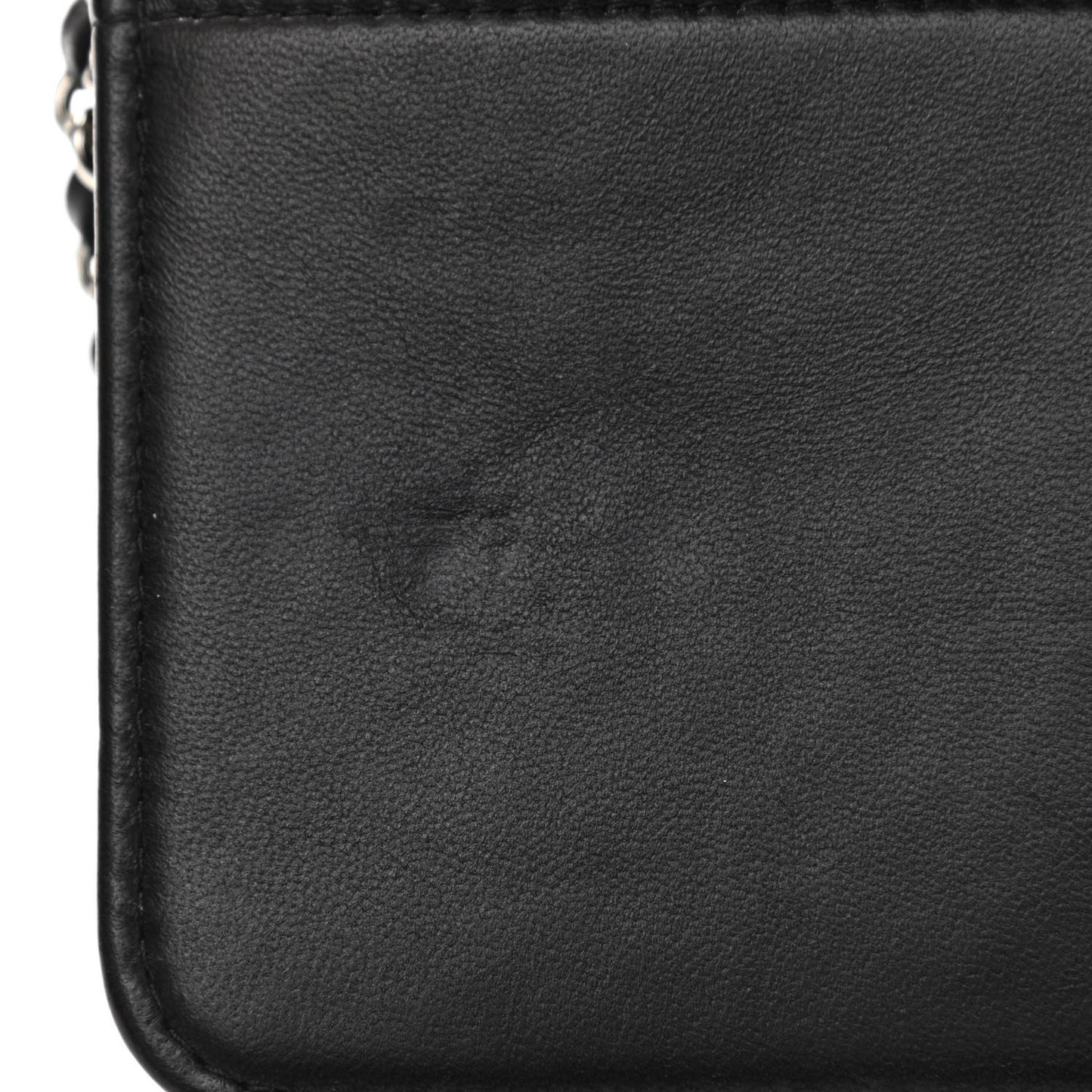 Lambskin Quilted Data Center Wallet On Chain WOC Black