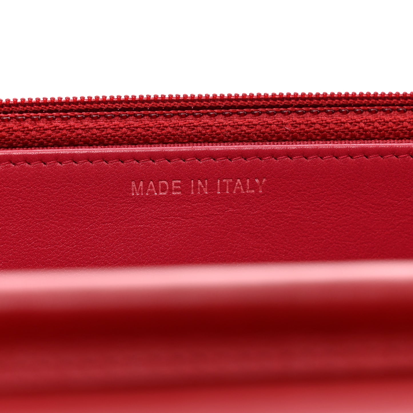 Metallic Aged Calfskin Quilted Gabrielle Wallet On Chain WOC Silver Black