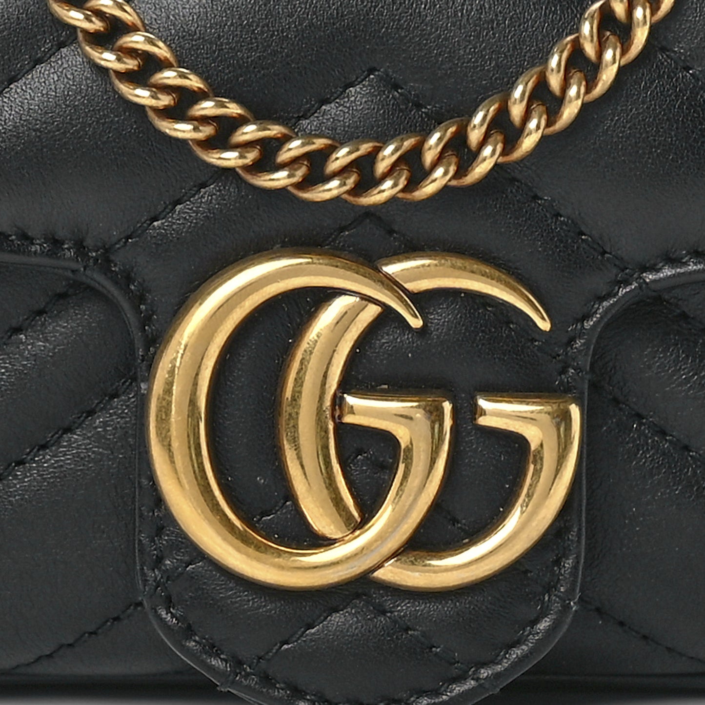 Calfskin Matelasse Super Mini GG Marmont Shoulder Bag Black